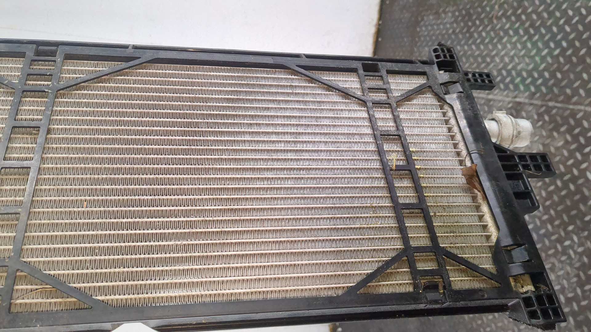 Радиатор охлаждения двигателя основной