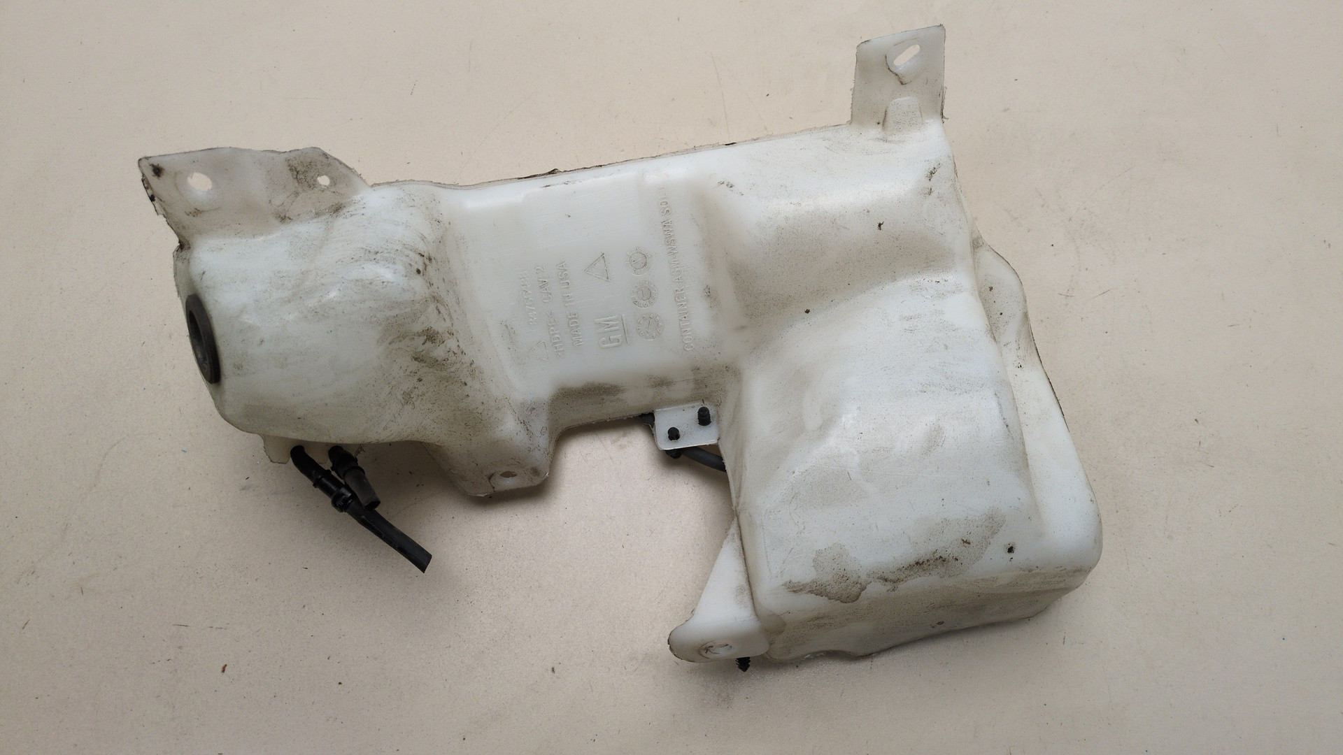 Бачок омывателя лобового стекла