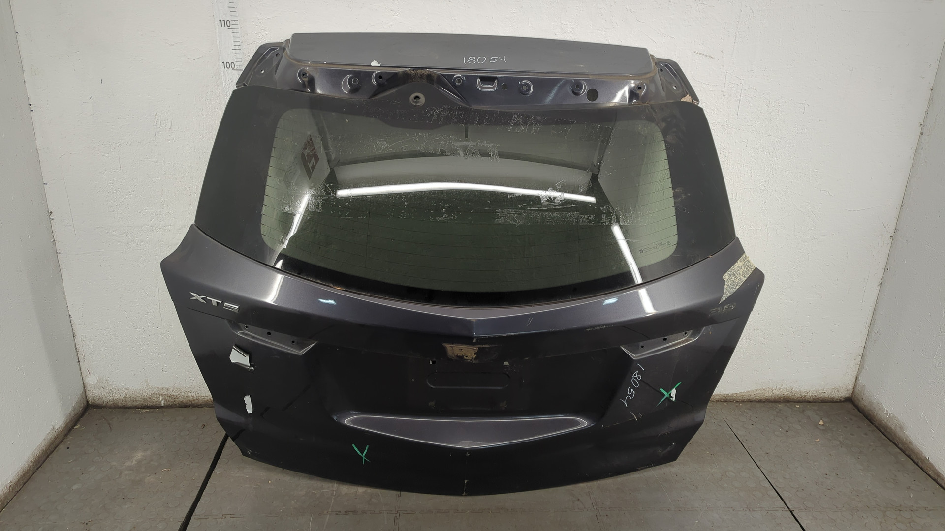 Дверь багажника