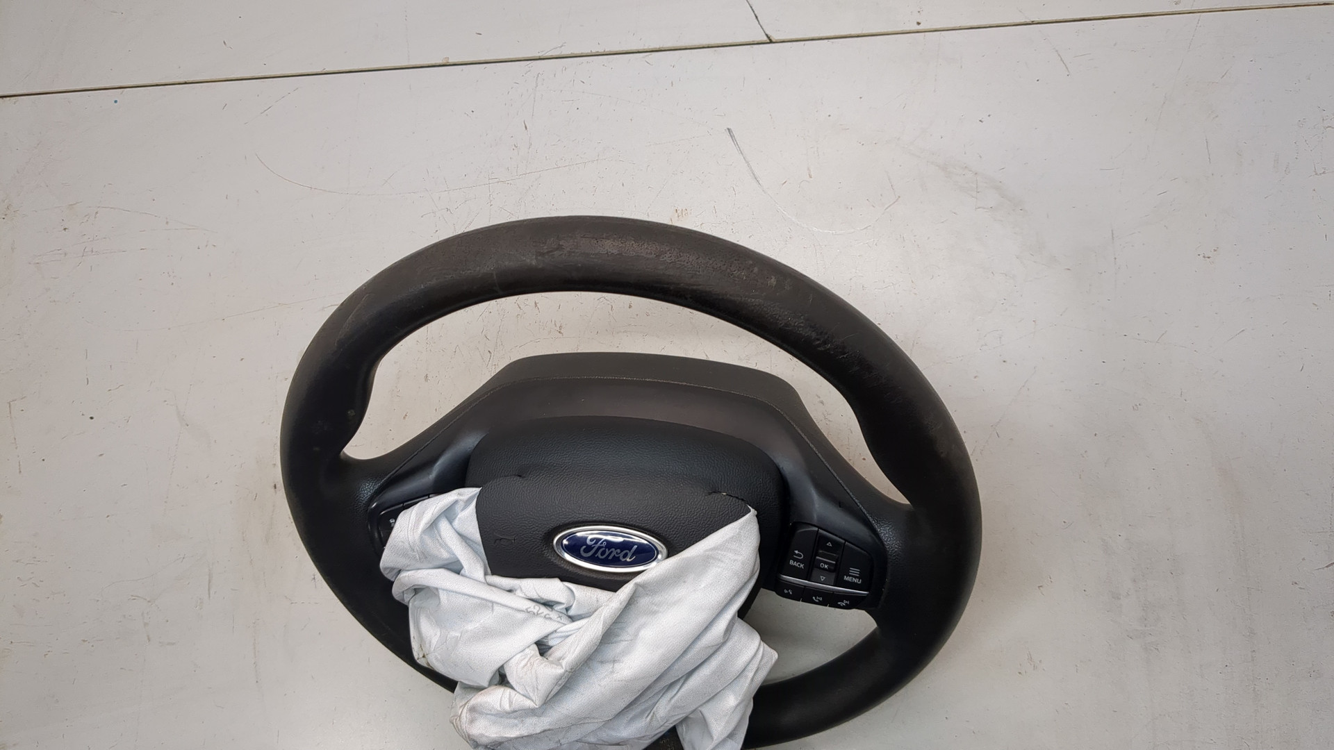 Рулевое колесо (руль)