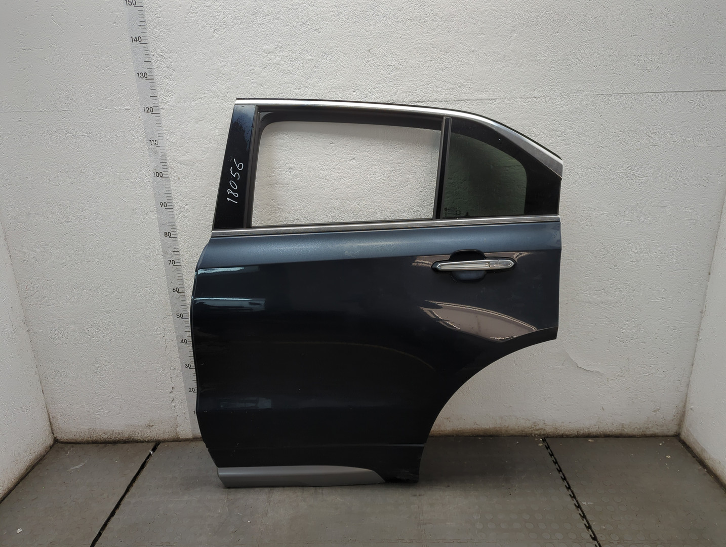 Дверь задняя левая