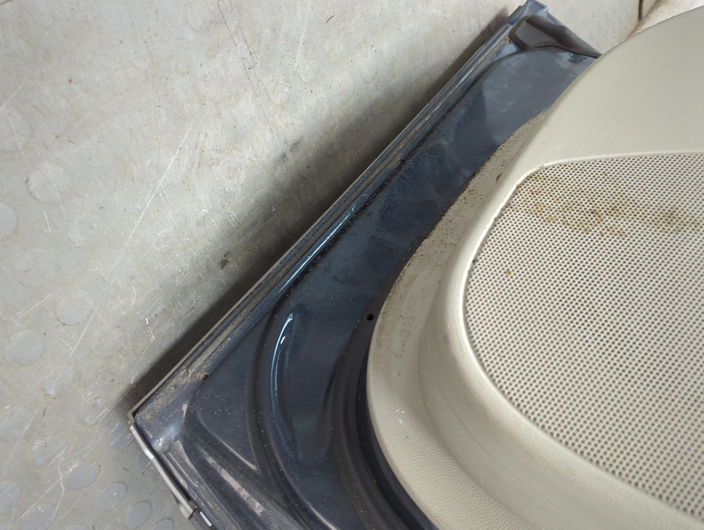 Дверь задняя левая