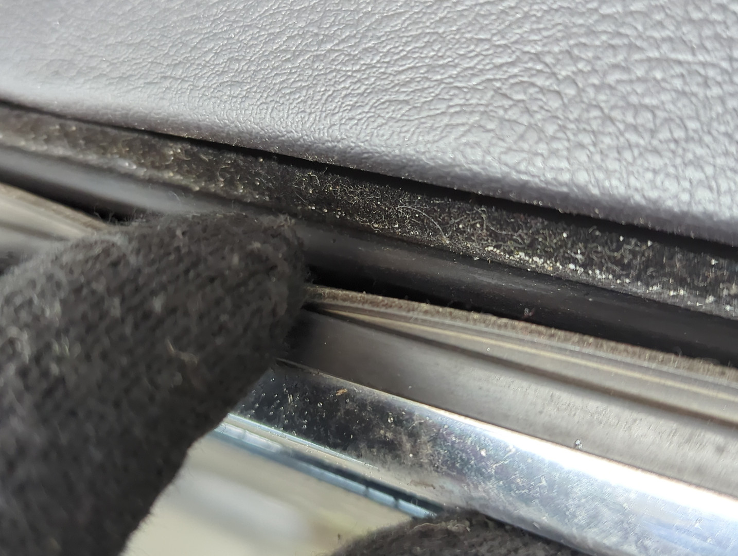 Дверь задняя левая