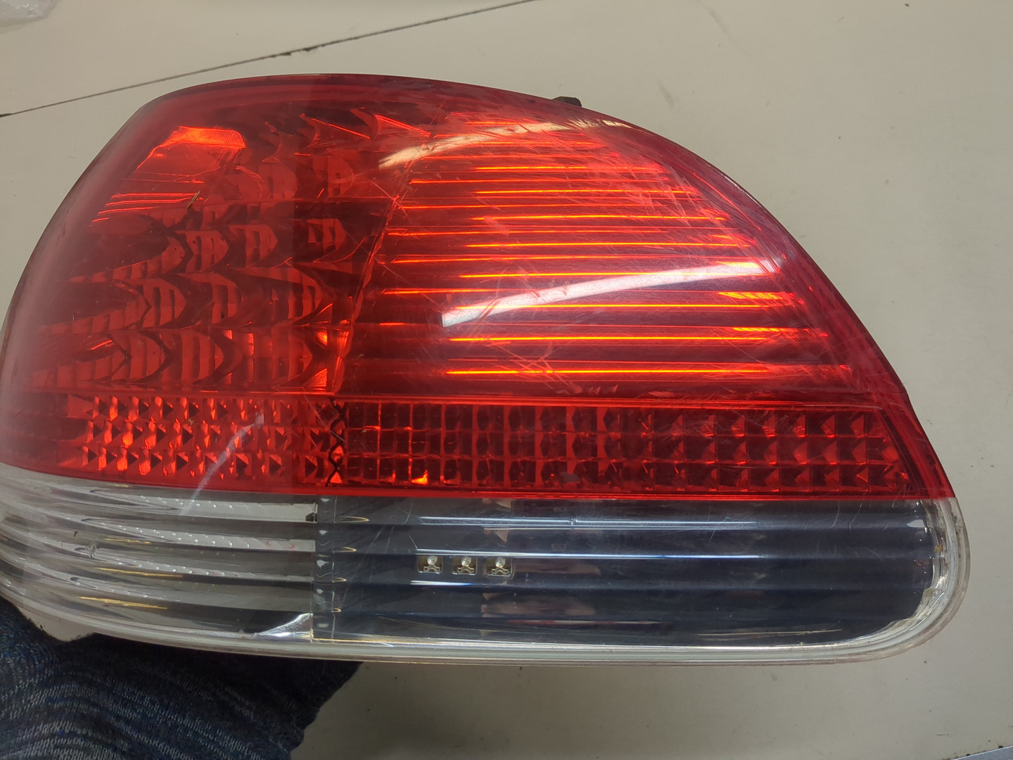 Фонарь задний правый