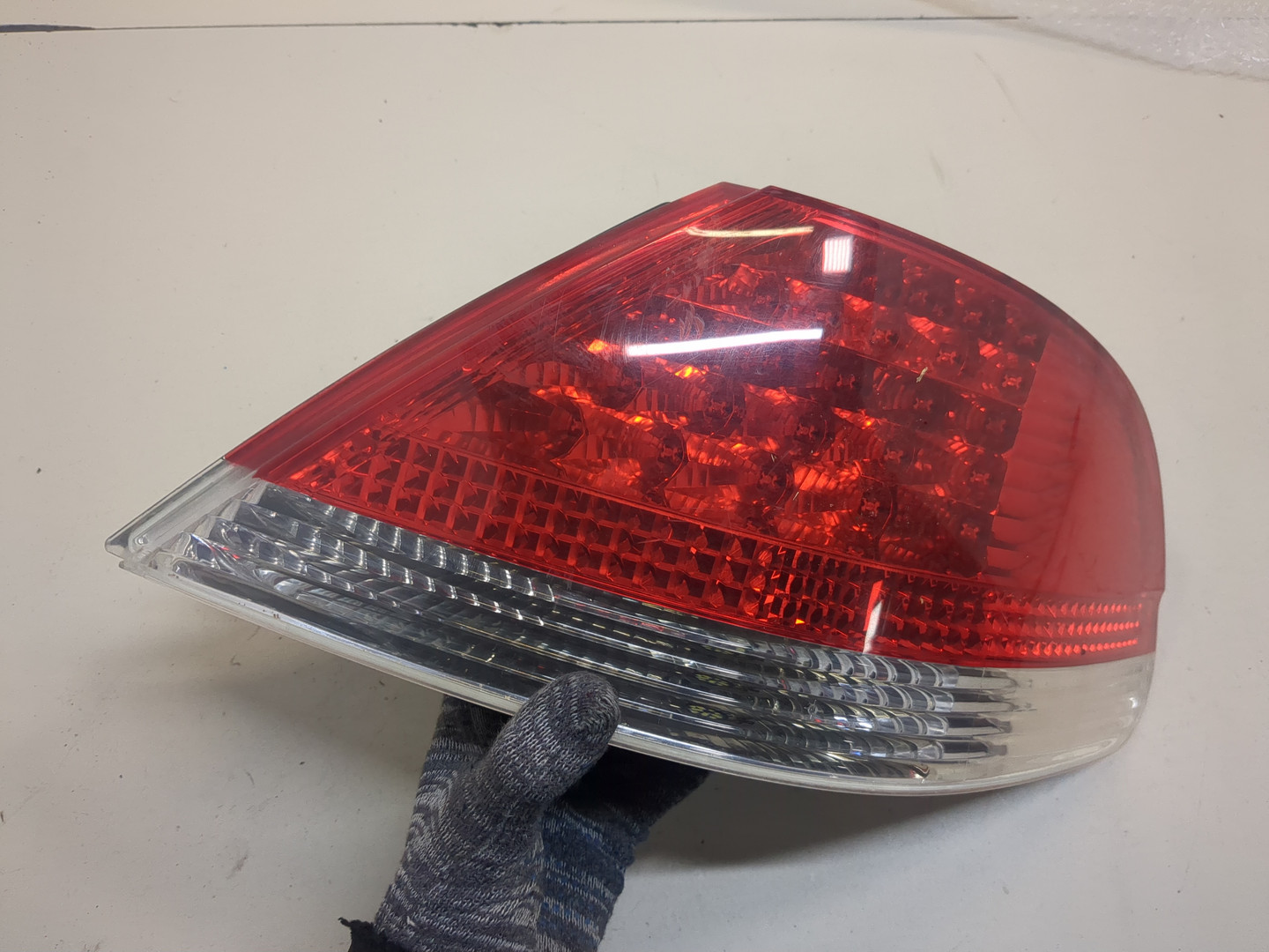 Фонарь задний правый