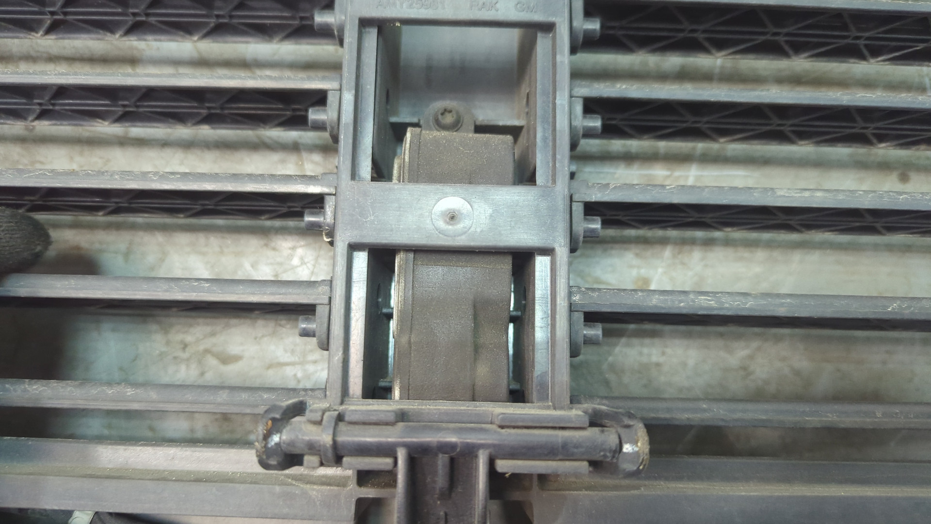 Жалюзи (воздуховод) бампера переднего