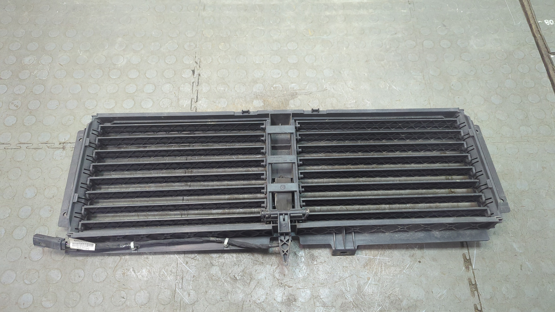 Жалюзи (воздуховод) бампера переднего