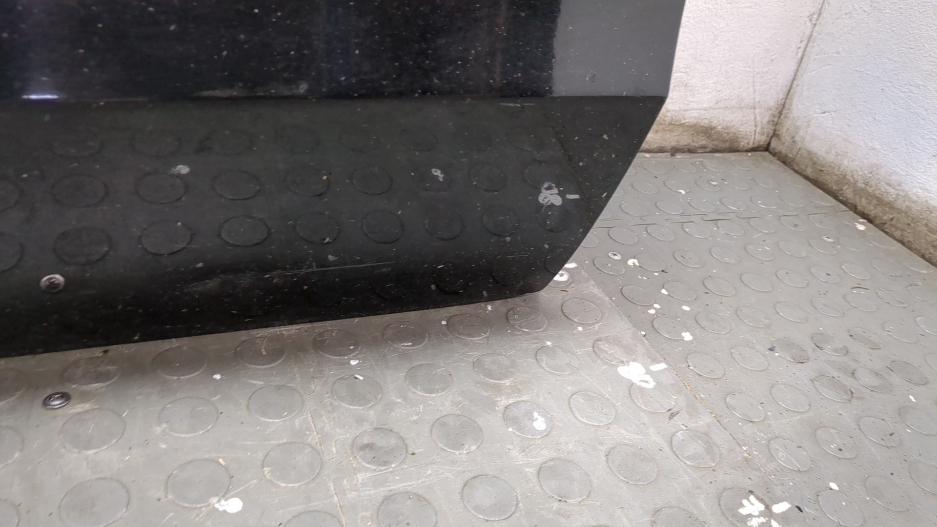 Дверь передняя левая