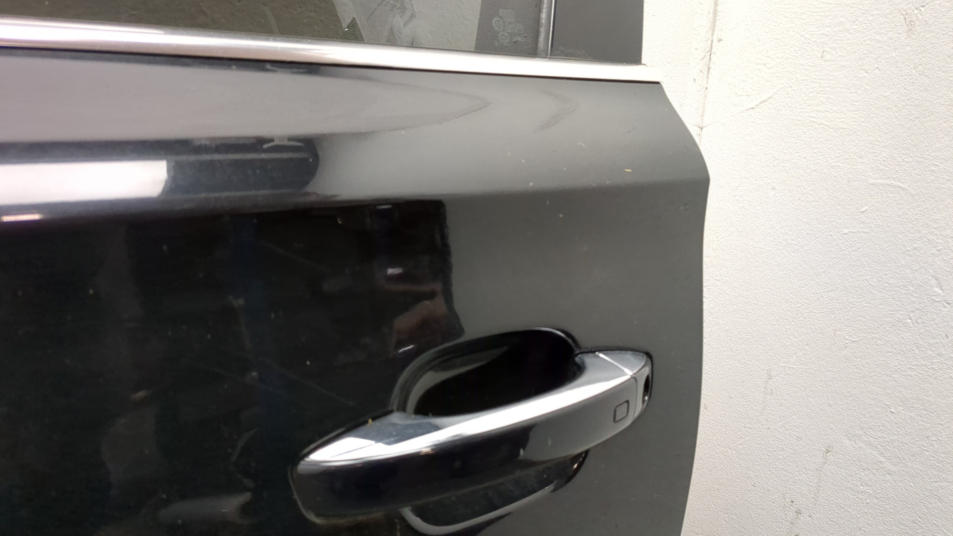 Дверь передняя левая