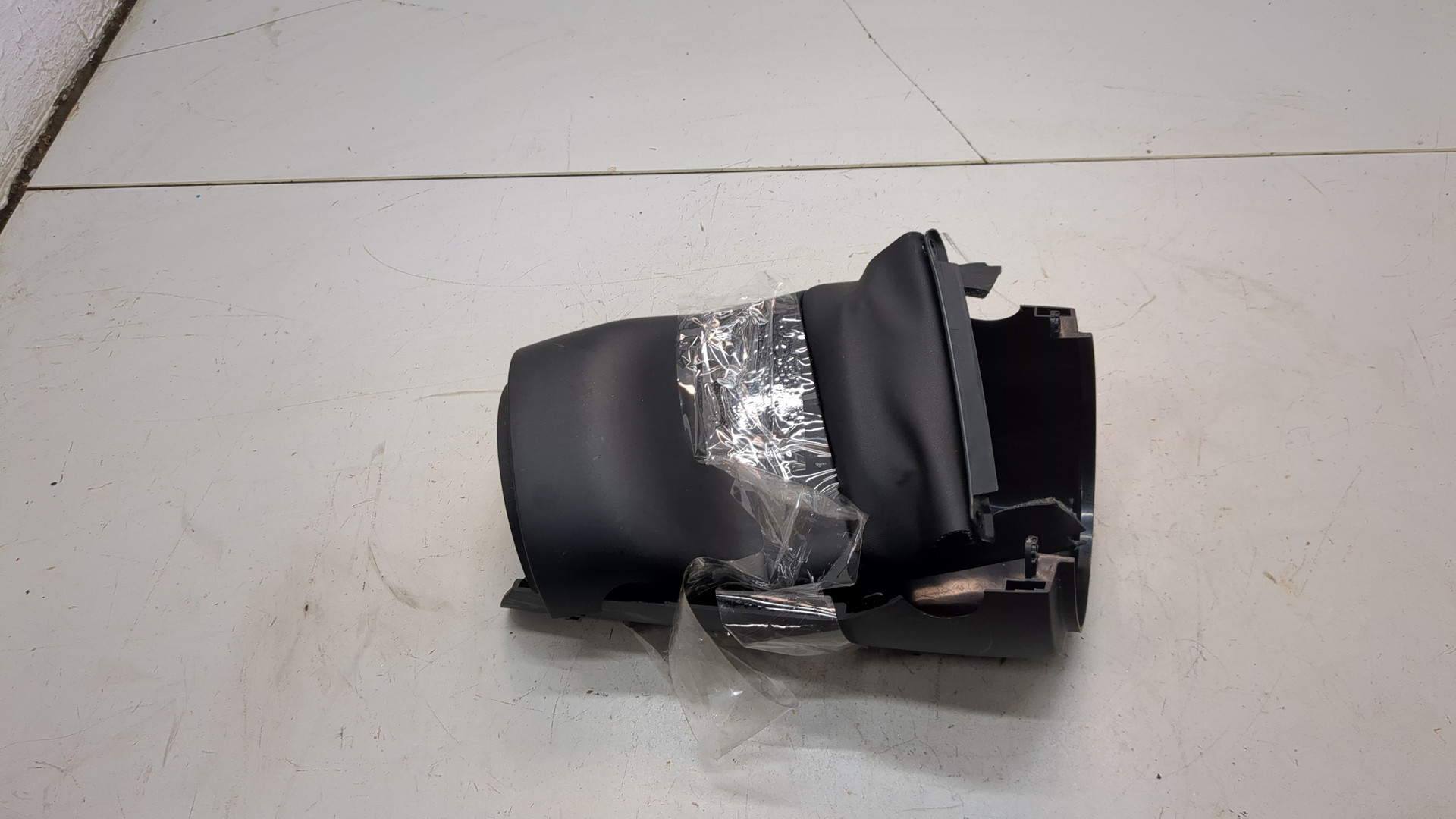 Кожух рулевой колонки