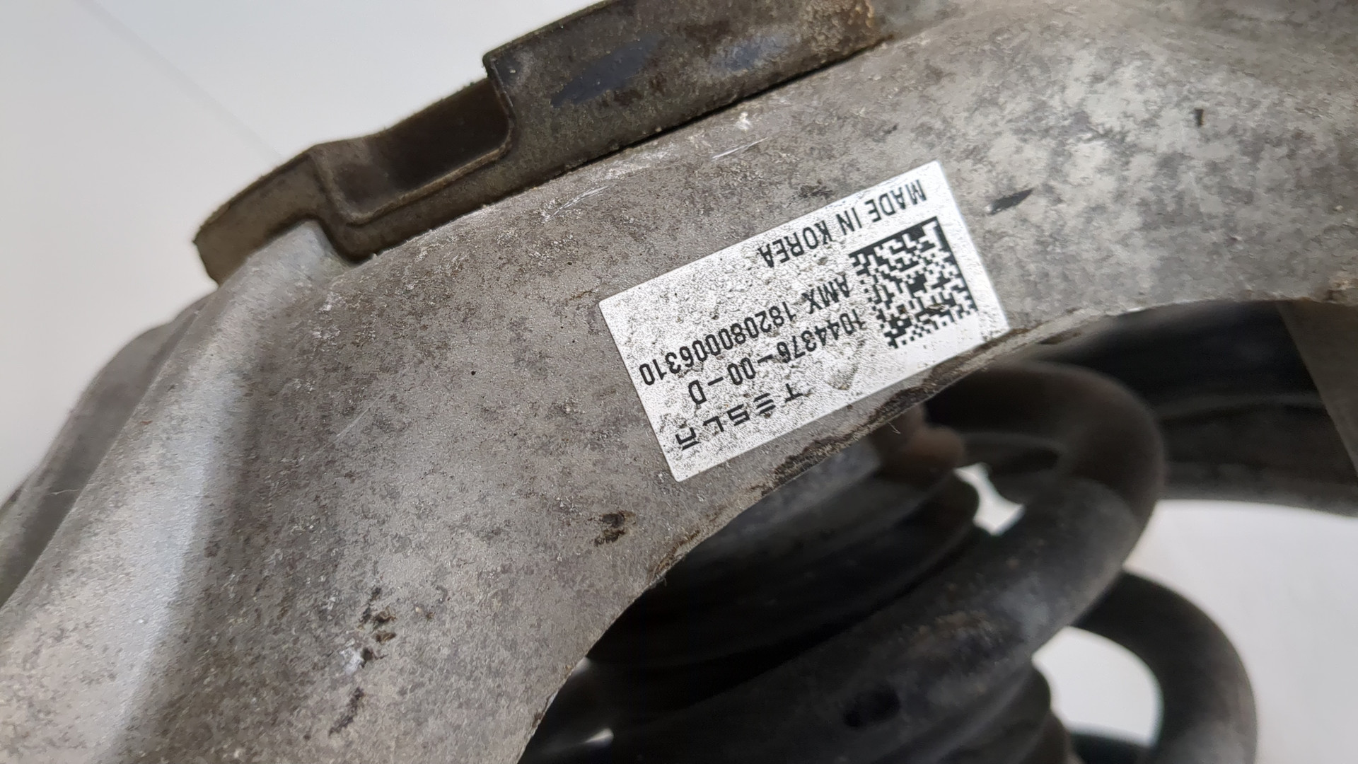 Амортизатор передний правый