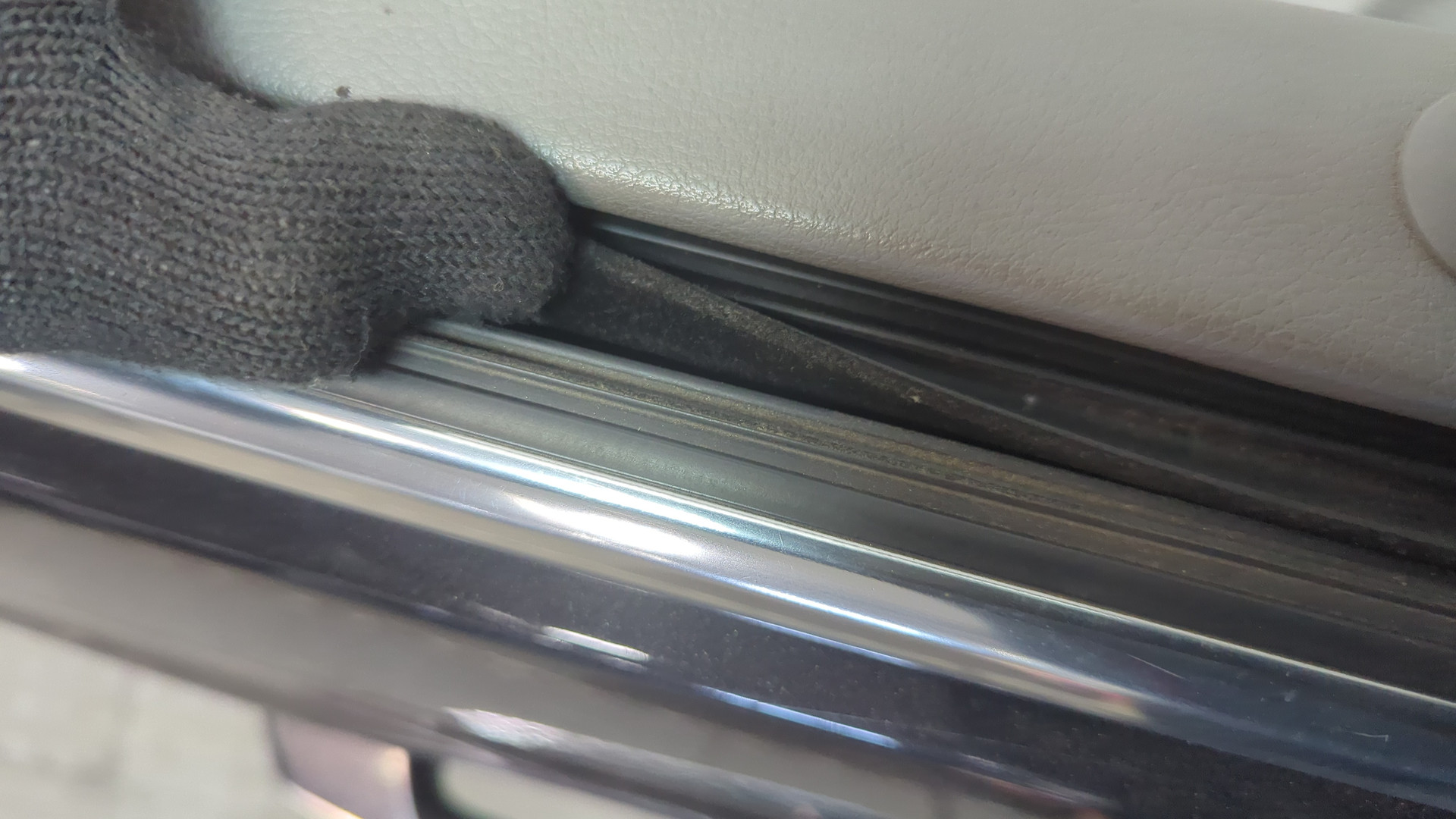 Дверь передняя левая