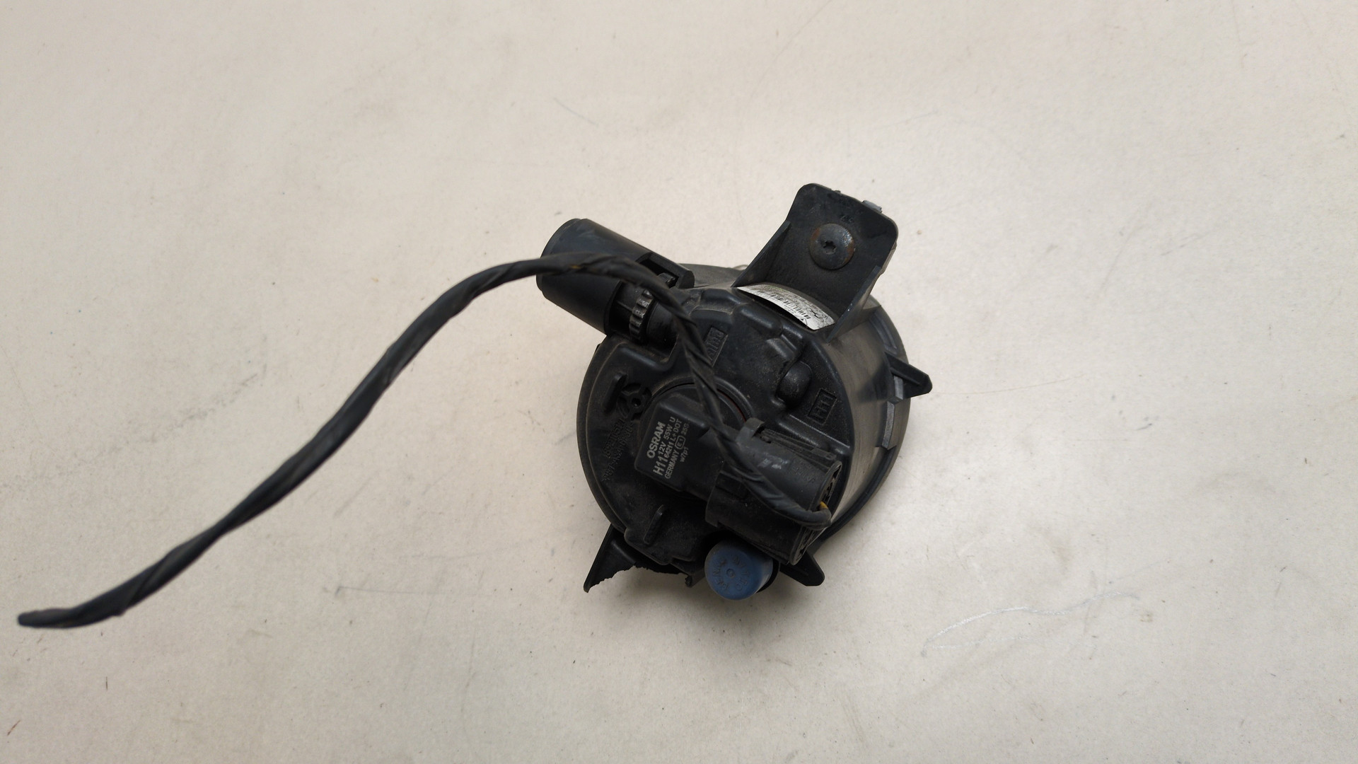 Фара противотуманная левая