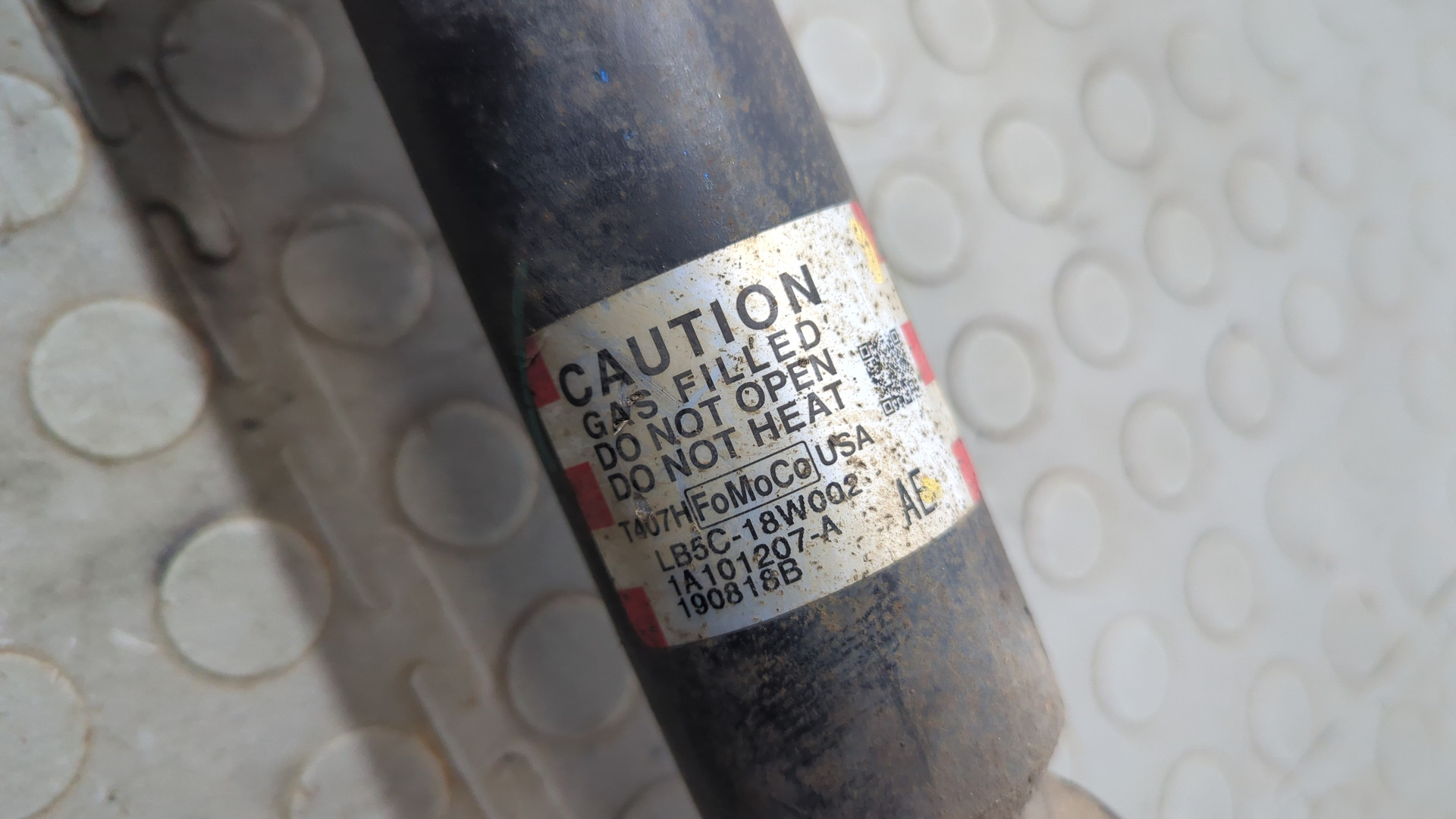 Амортизатор задний (стойка)