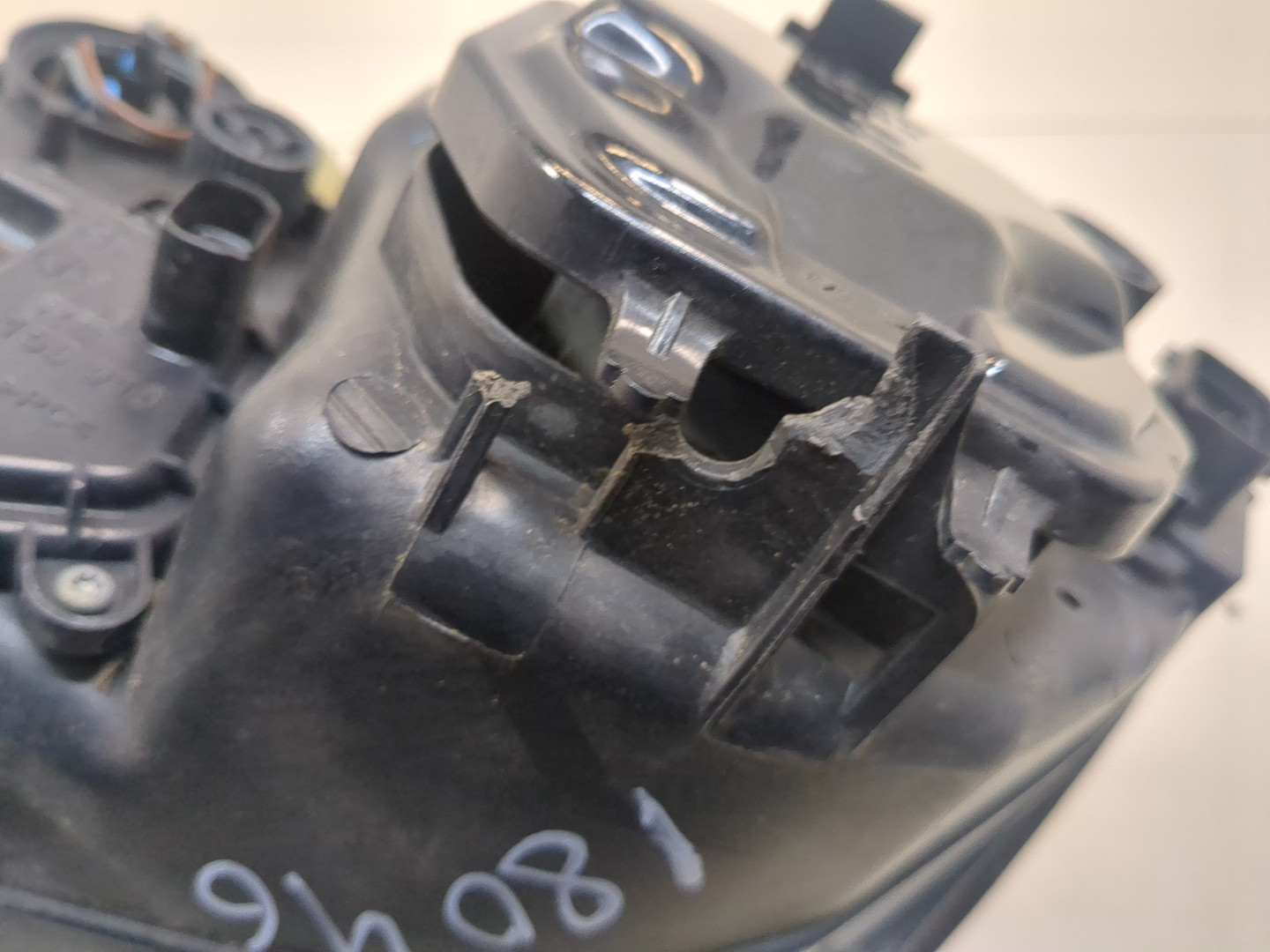 Фара правая