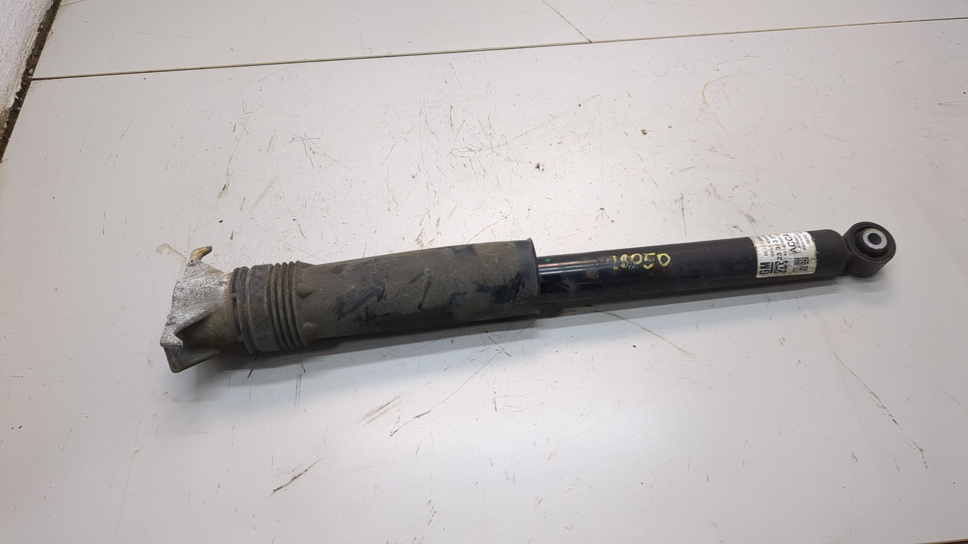 Амортизатор задний (стойка)