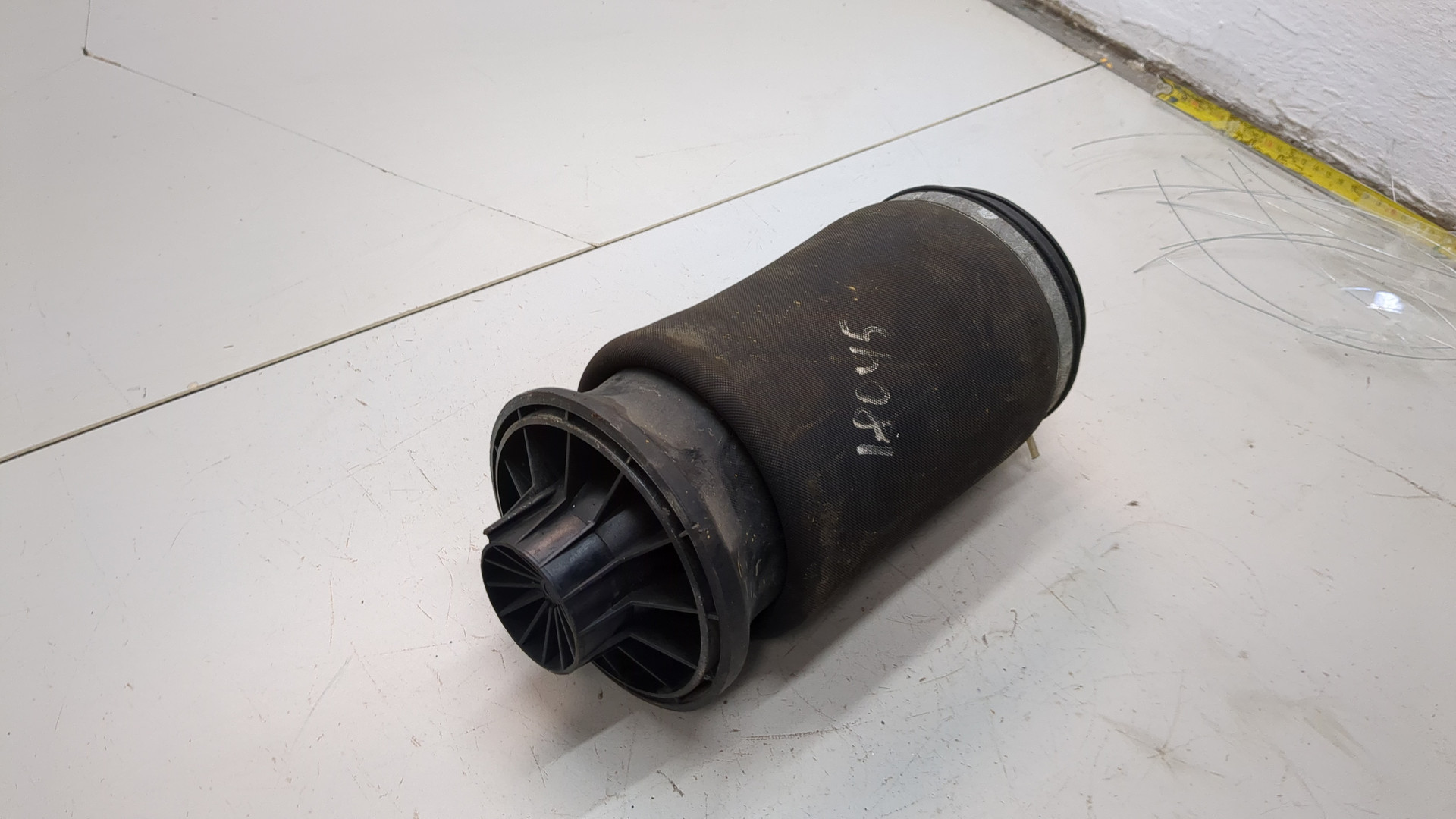 Амортизатор задний (стойка)