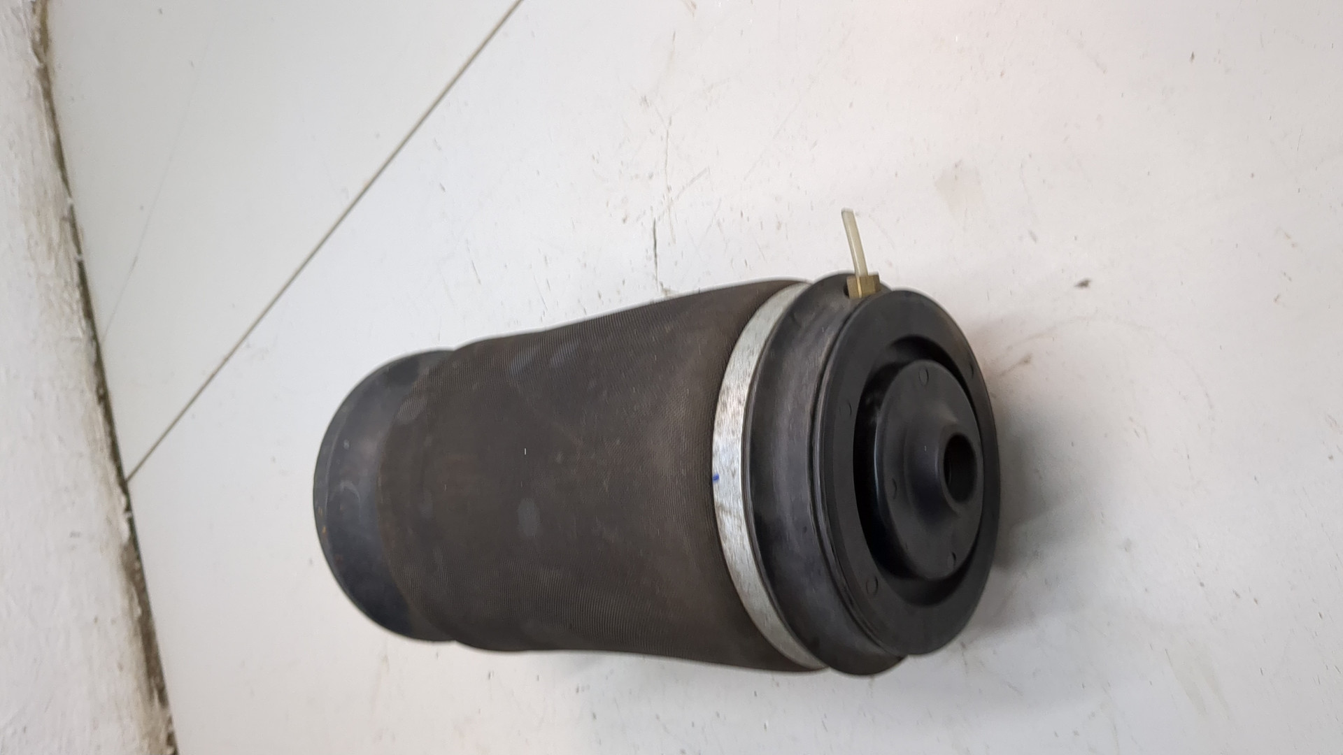 Амортизатор задний (стойка)