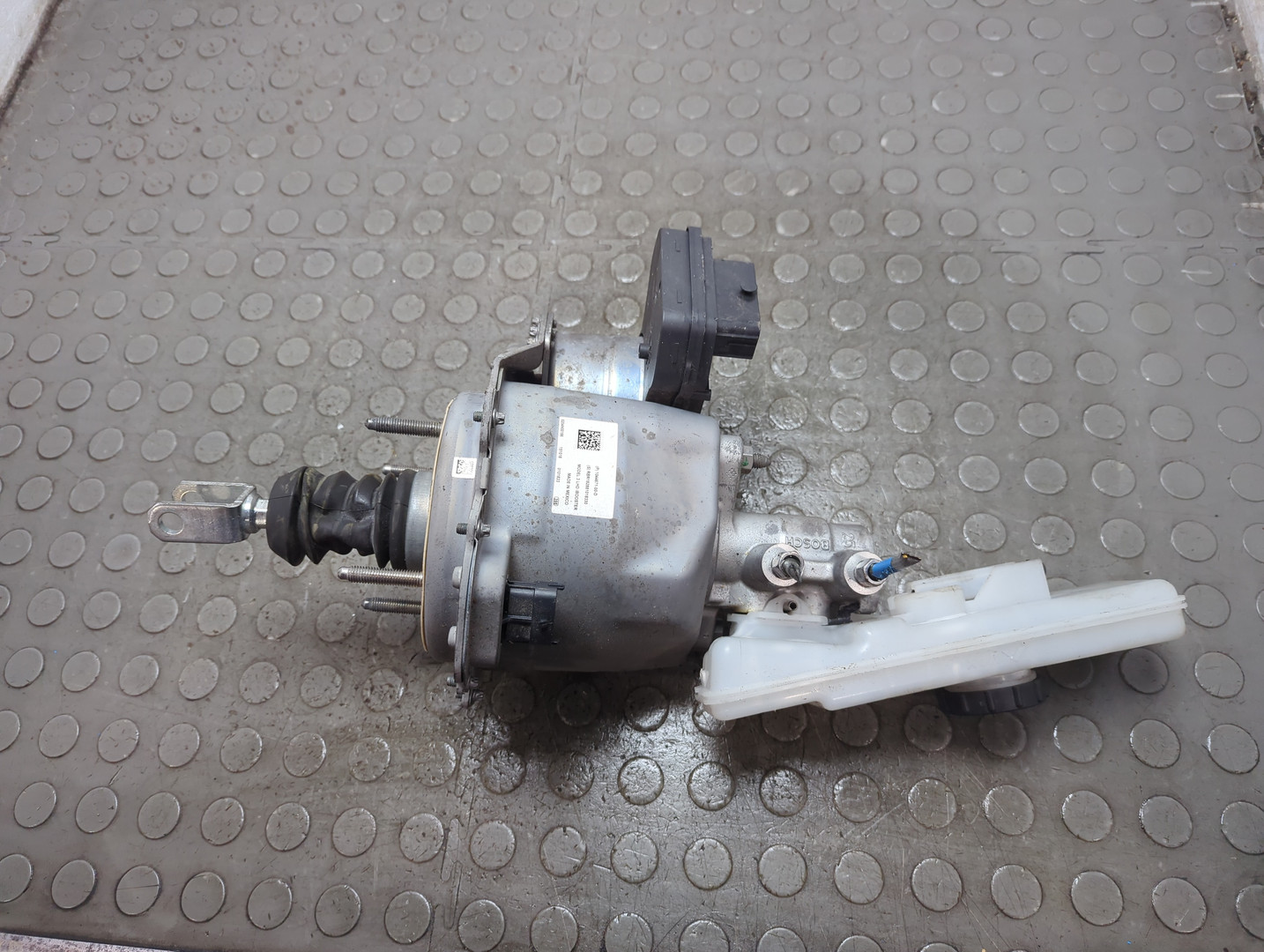 Цилиндр тормозной главный