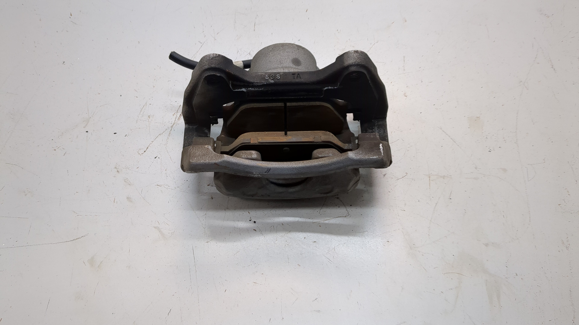 Суппорт передний левый