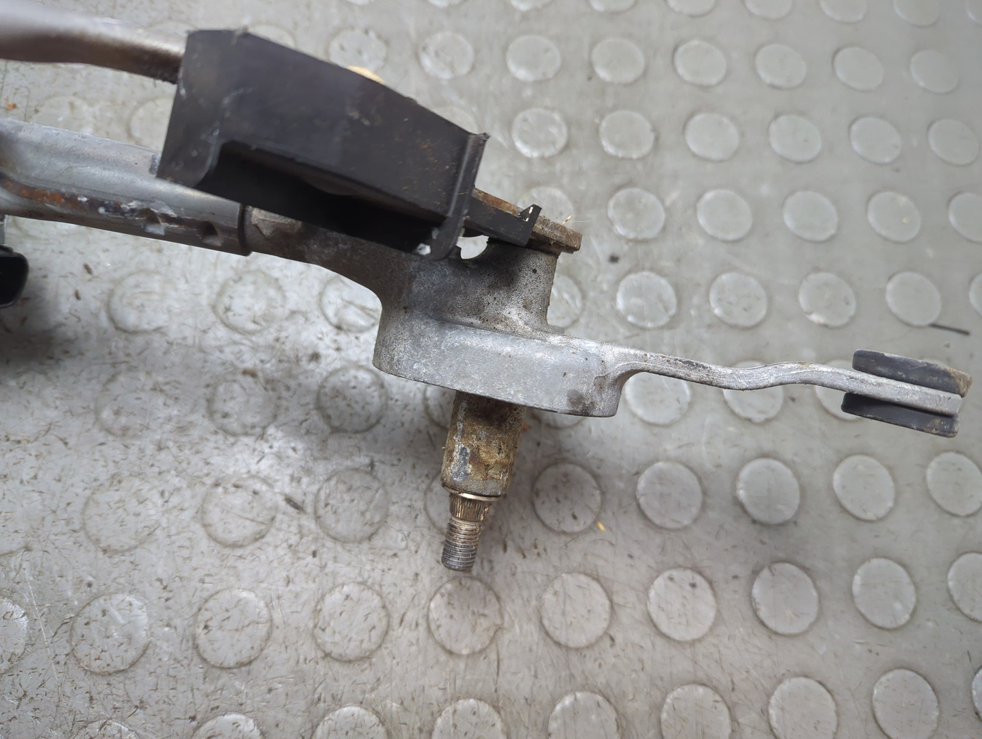 Трапеция стеклоочистителей