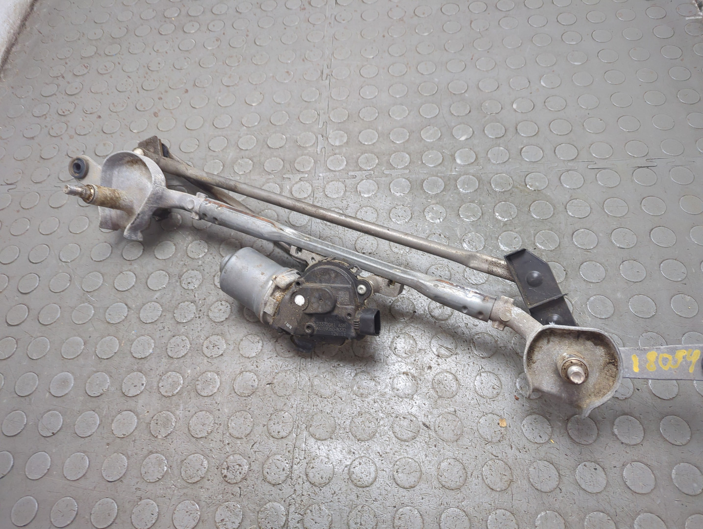 Трапеция стеклоочистителей