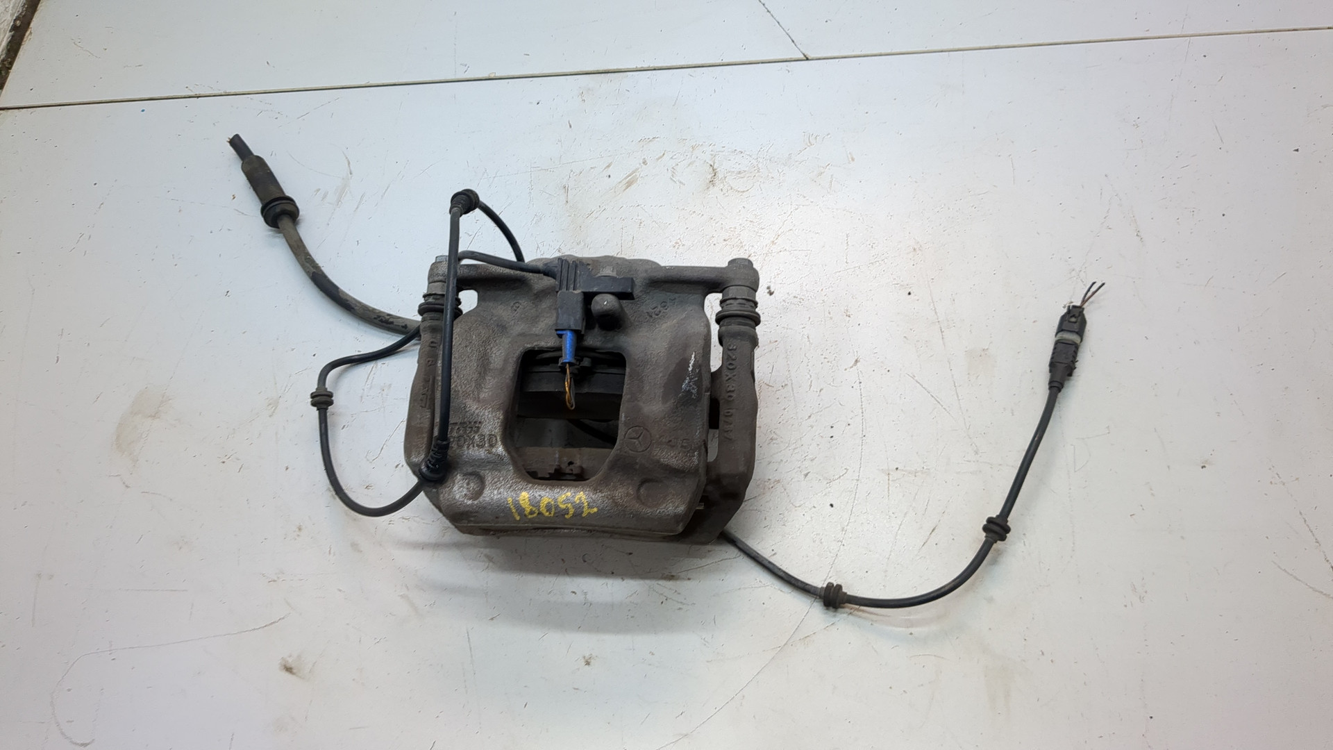 Суппорт передний правый