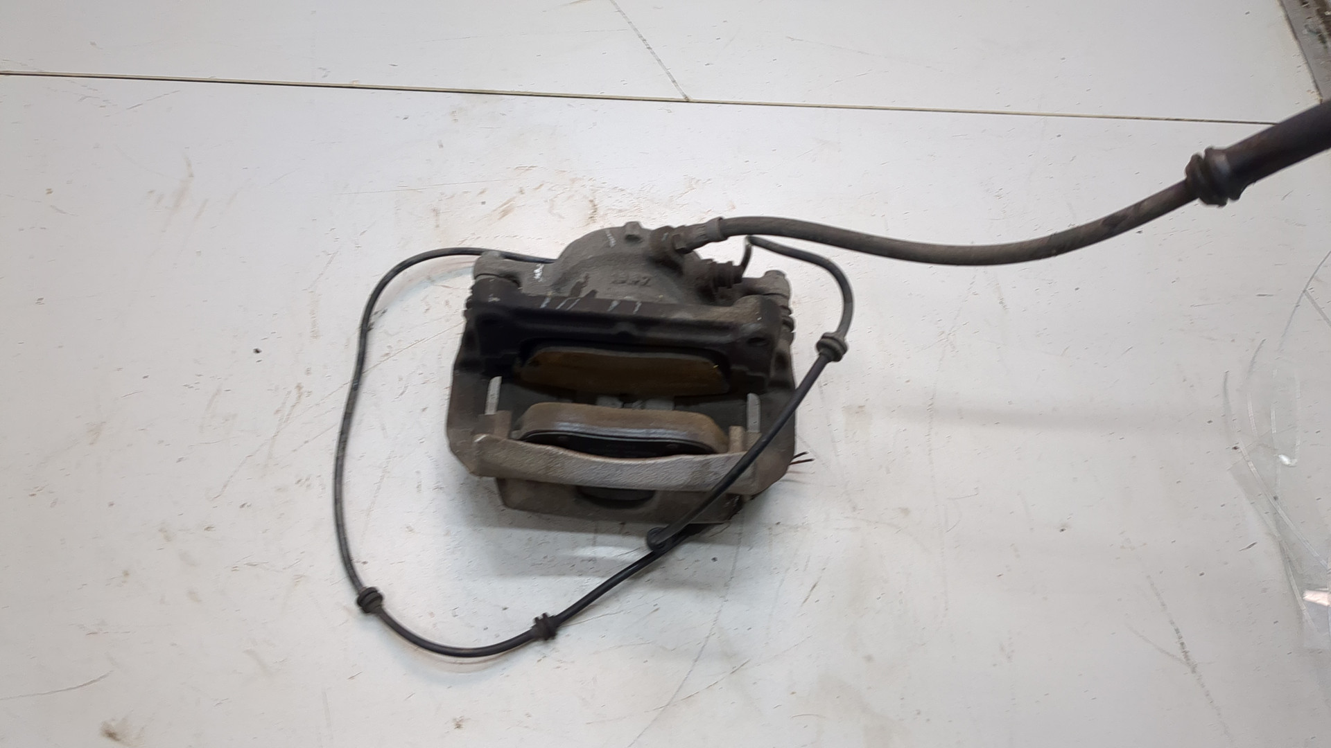 Суппорт передний правый