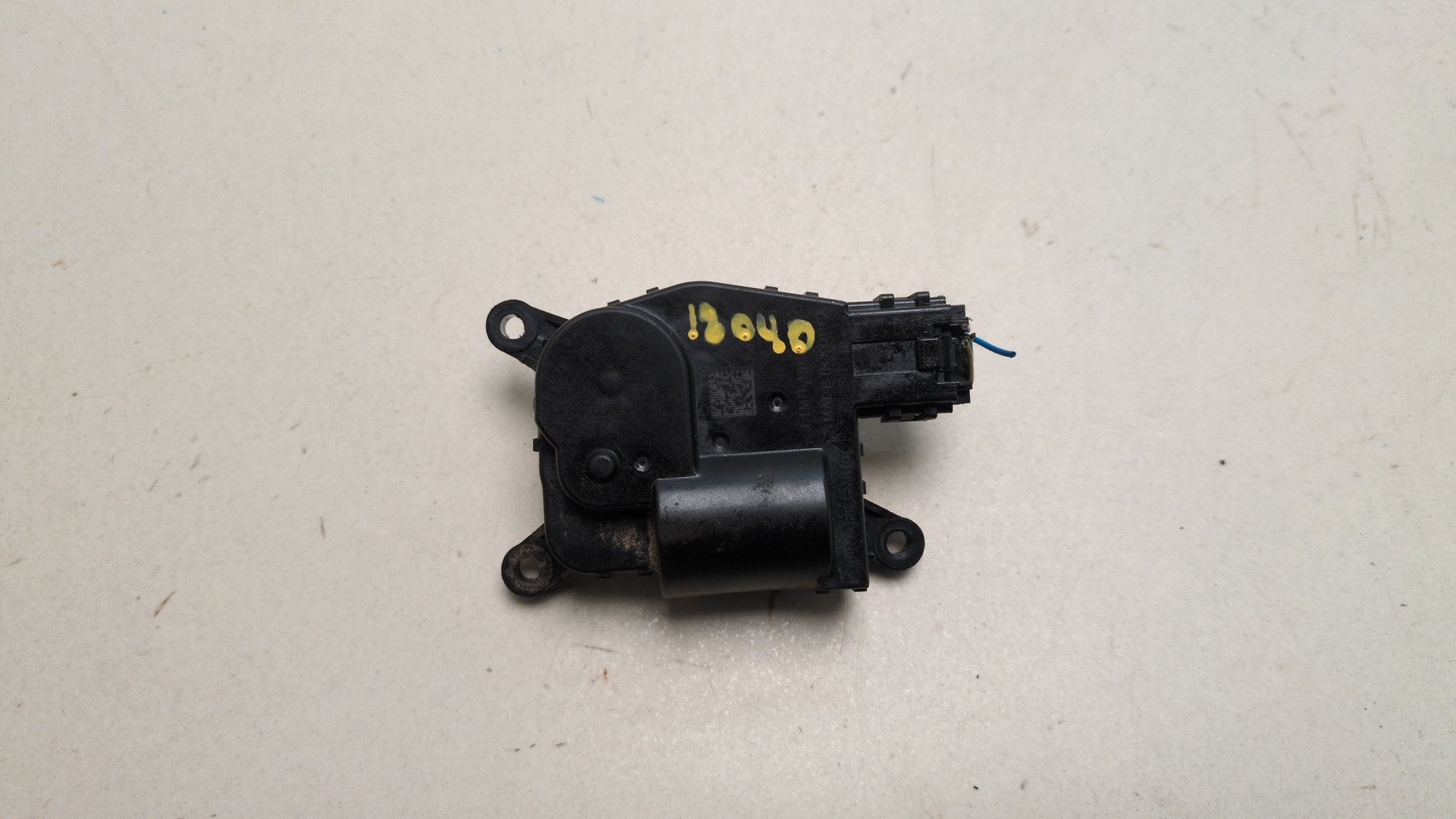 Моторчик заслонки печки