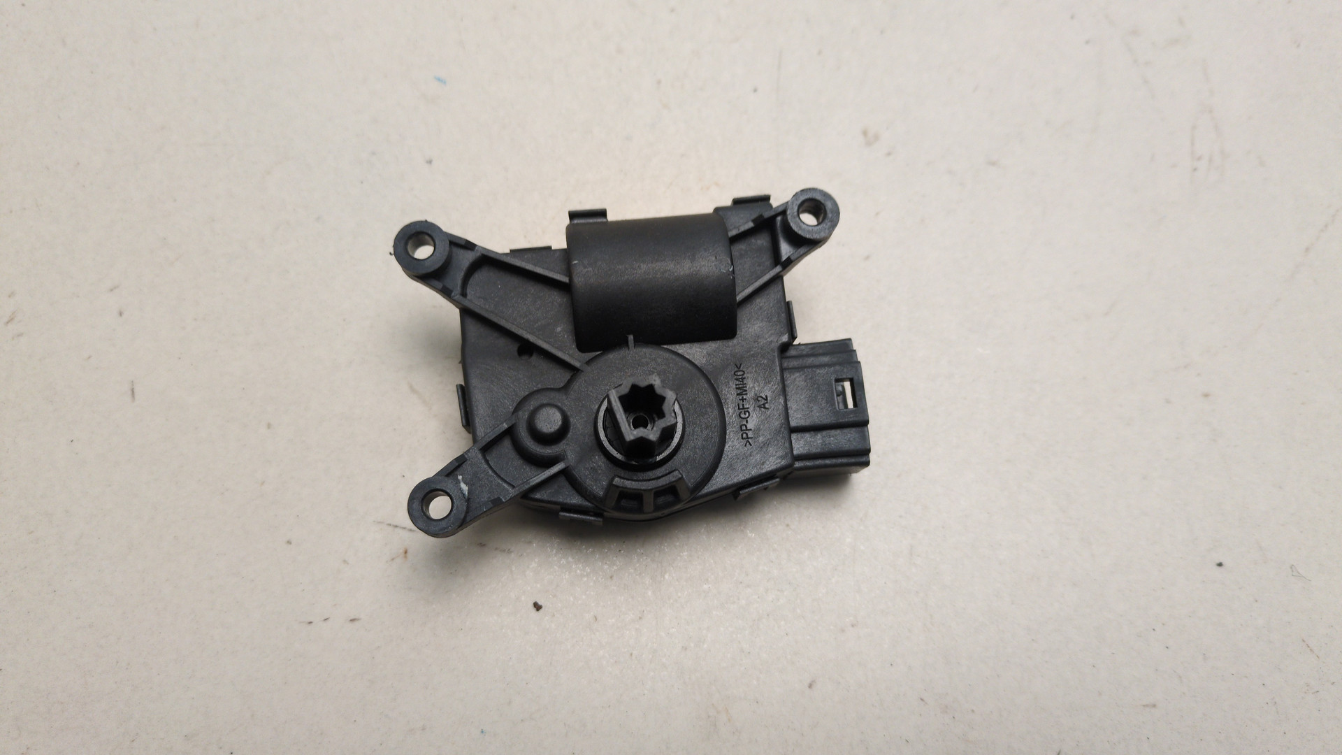 Моторчик заслонки печки