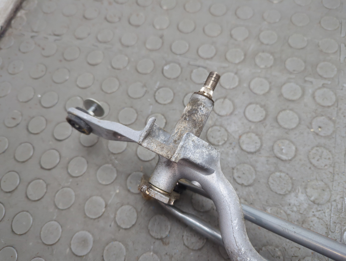 Трапеция стеклоочистителей