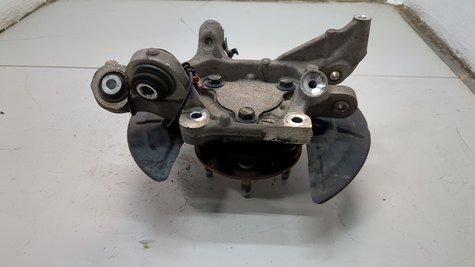 Кулак поворотный задний правый