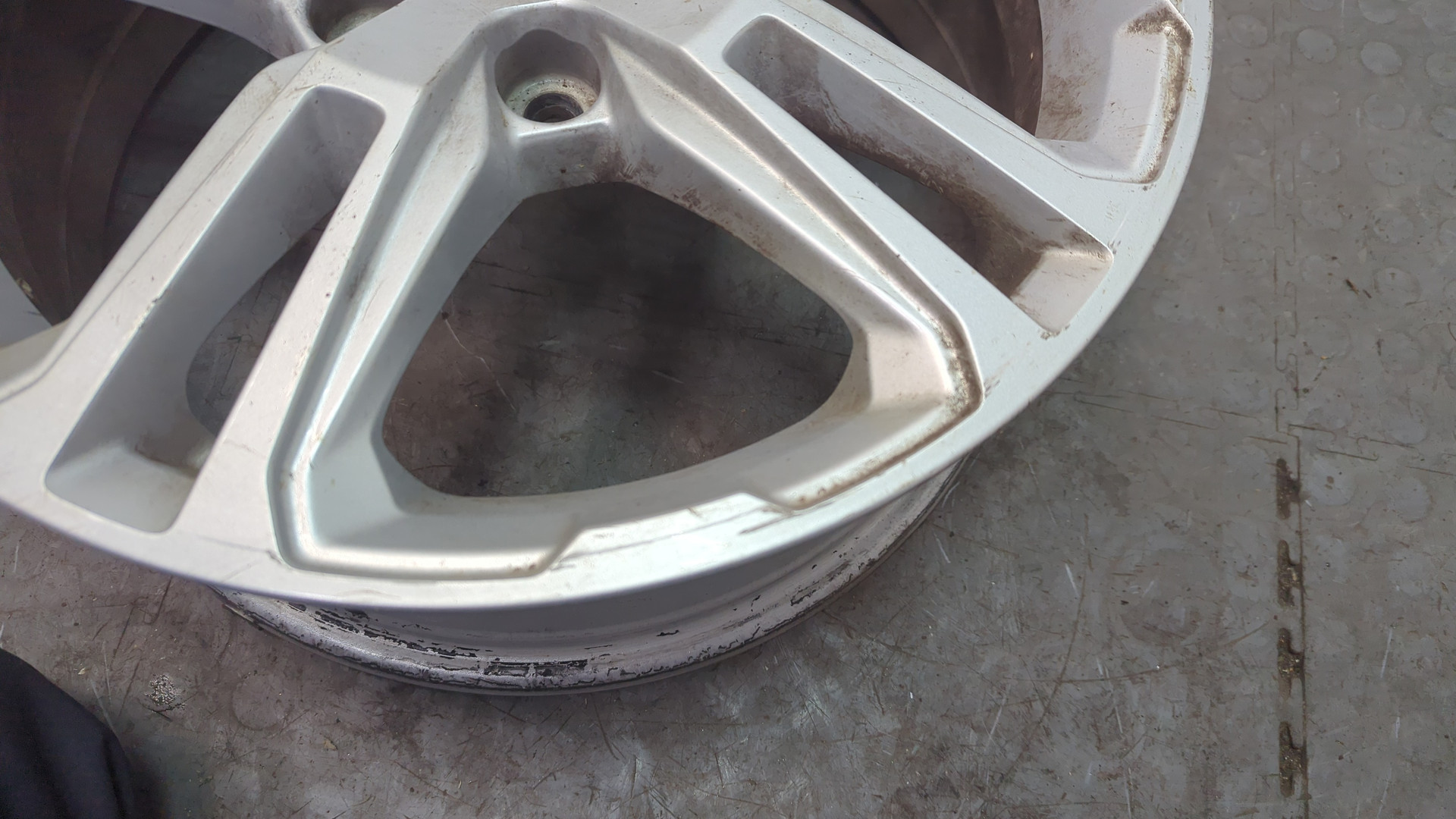 Диск колесный литой легкий сплав