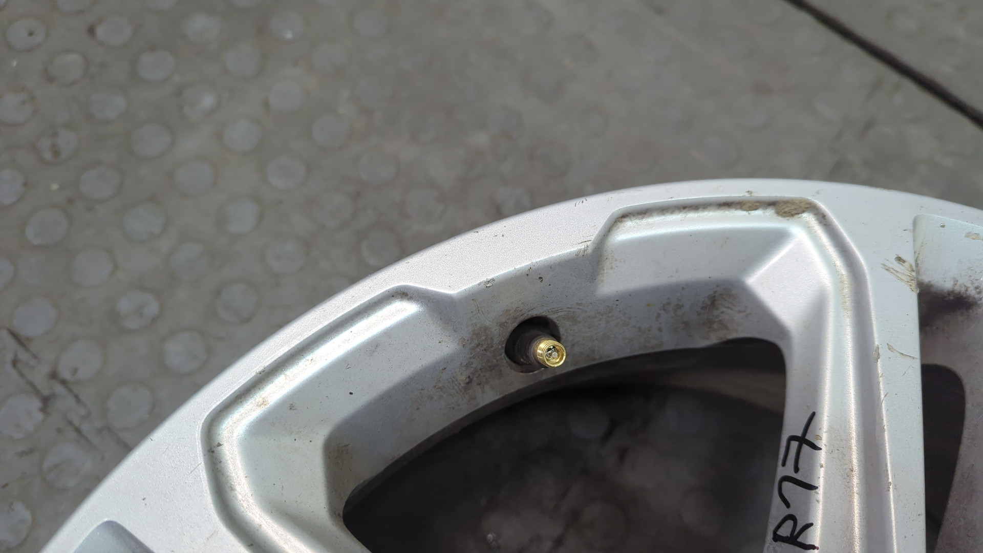 Диск колесный литой легкий сплав