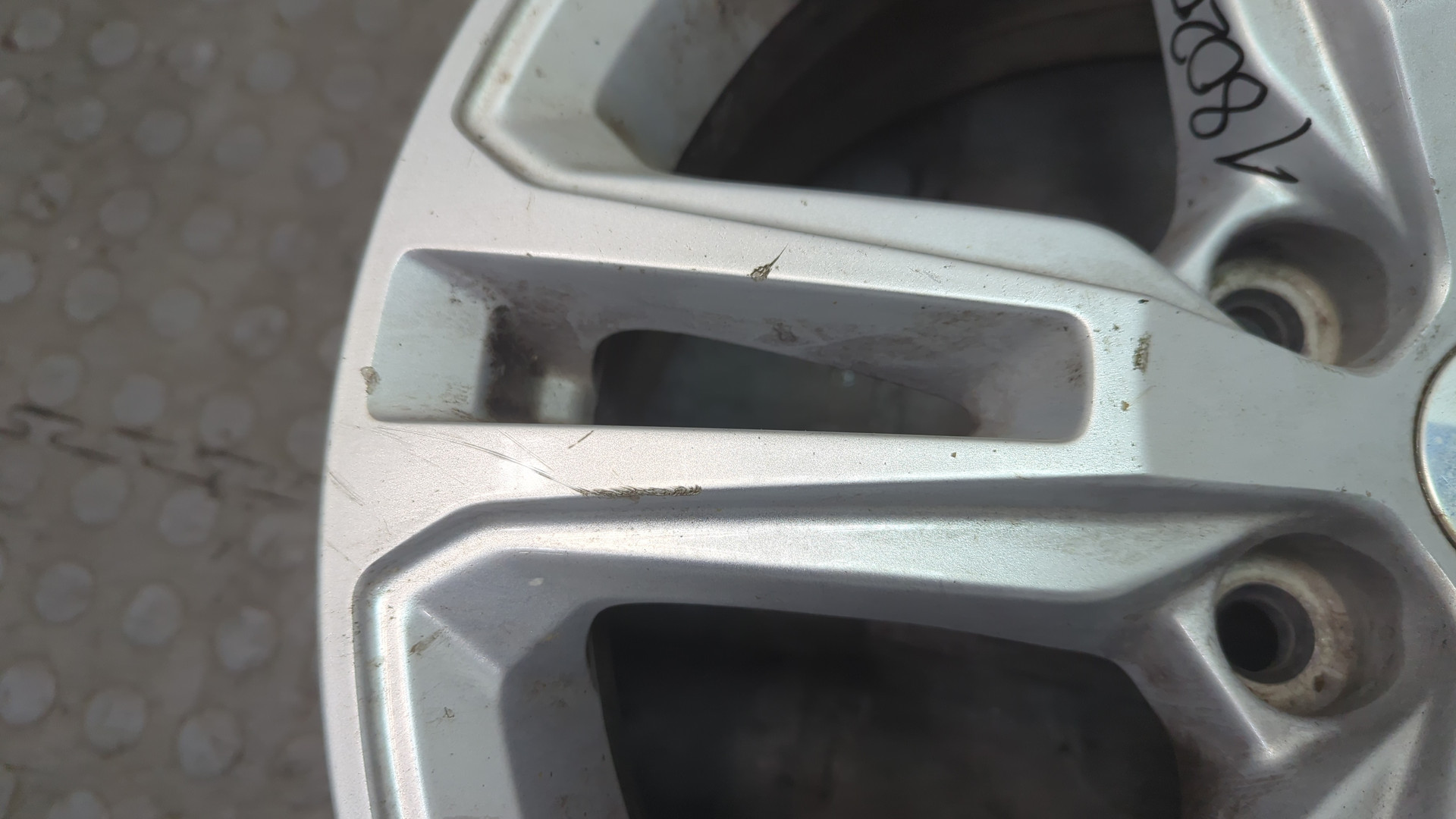 Диск колесный литой легкий сплав