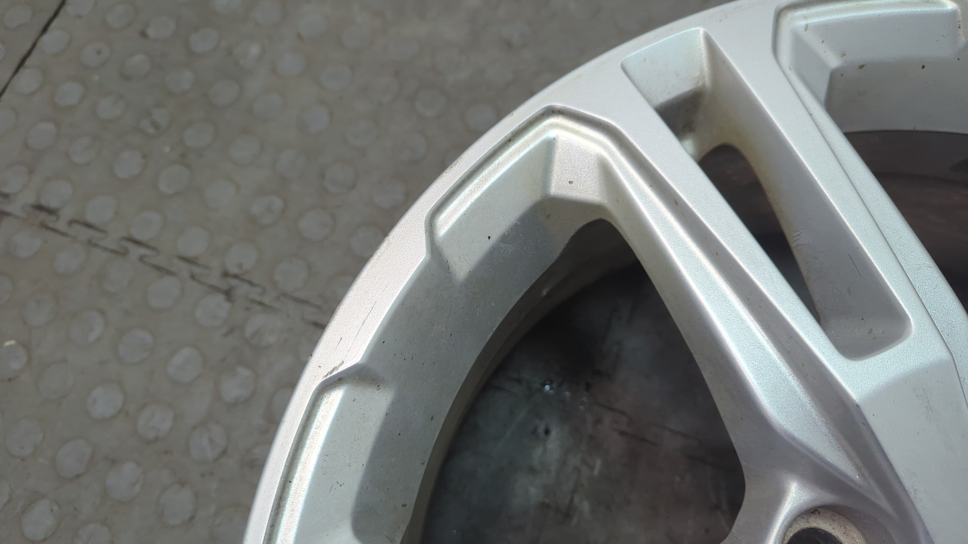 Диск колесный литой легкий сплав