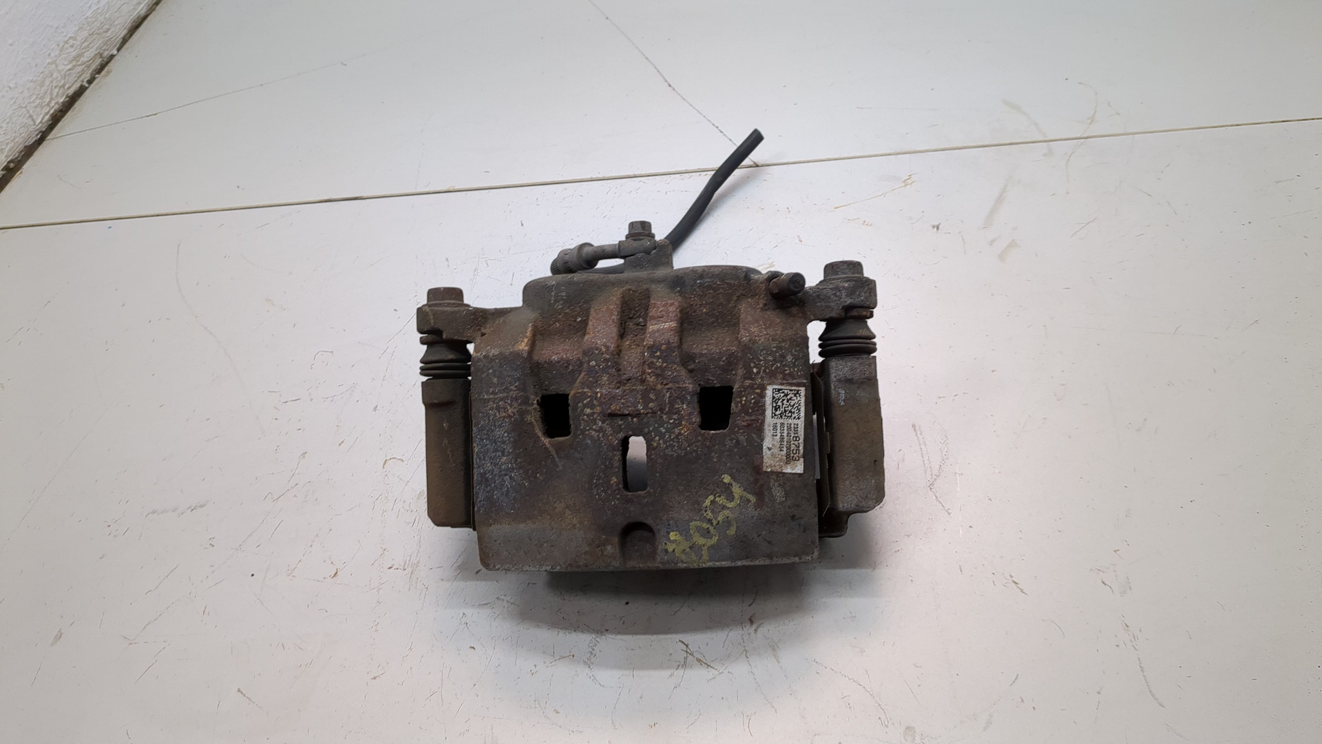 Суппорт передний левый