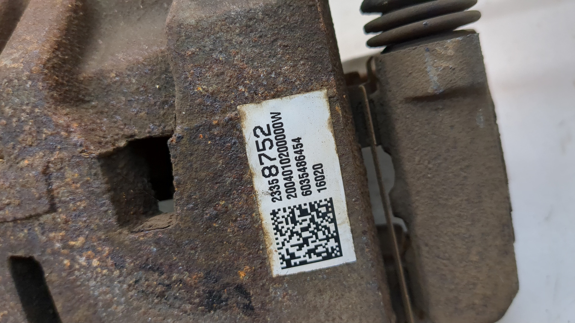 Суппорт передний правый