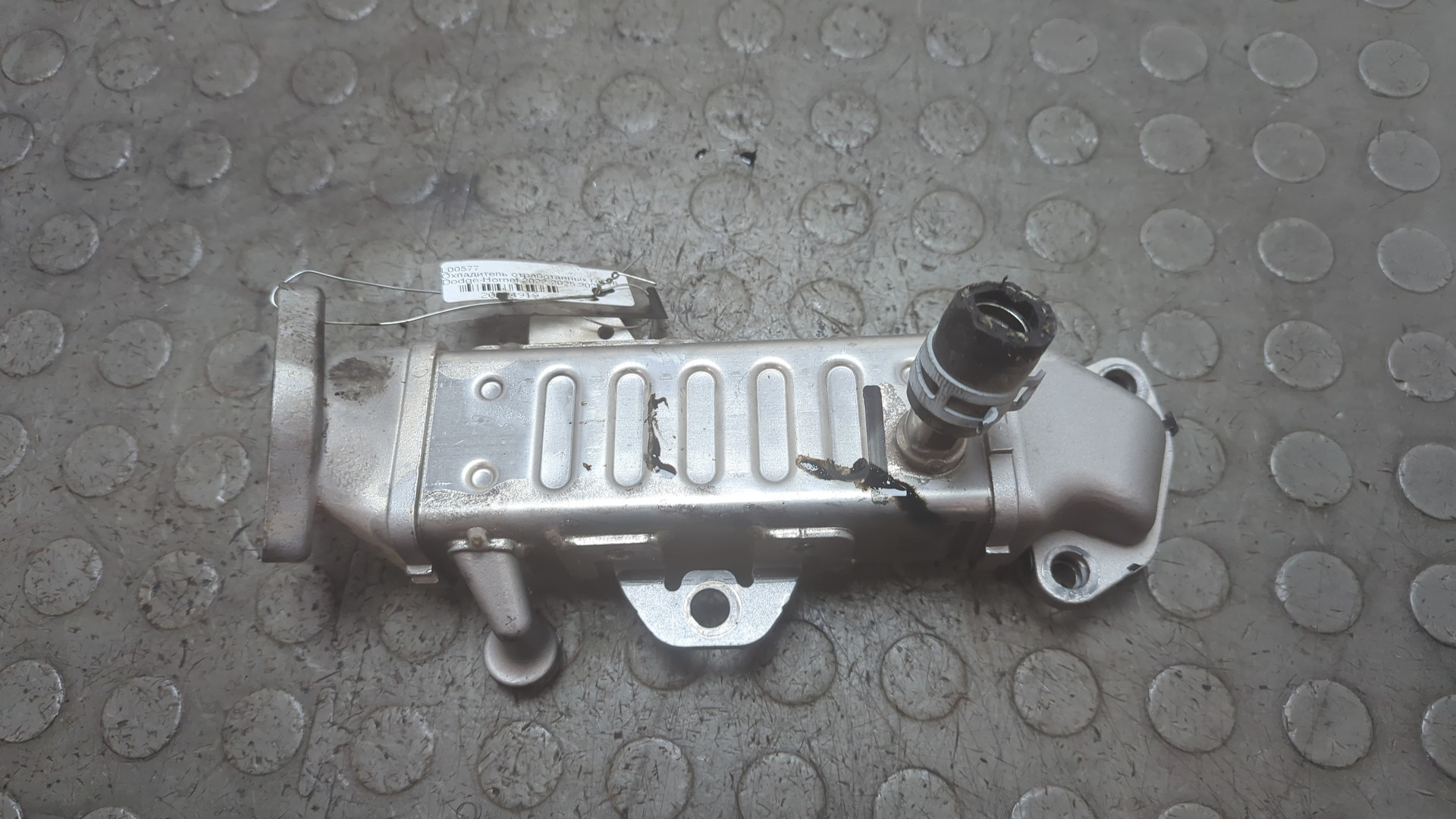 Тройник вентиляции картерных газов