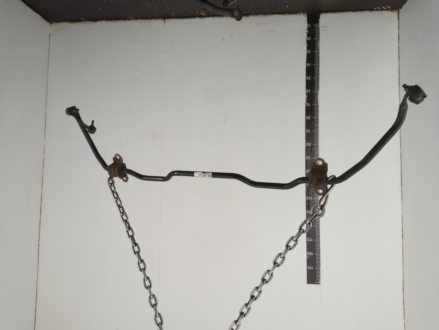 Стабилизатор задний