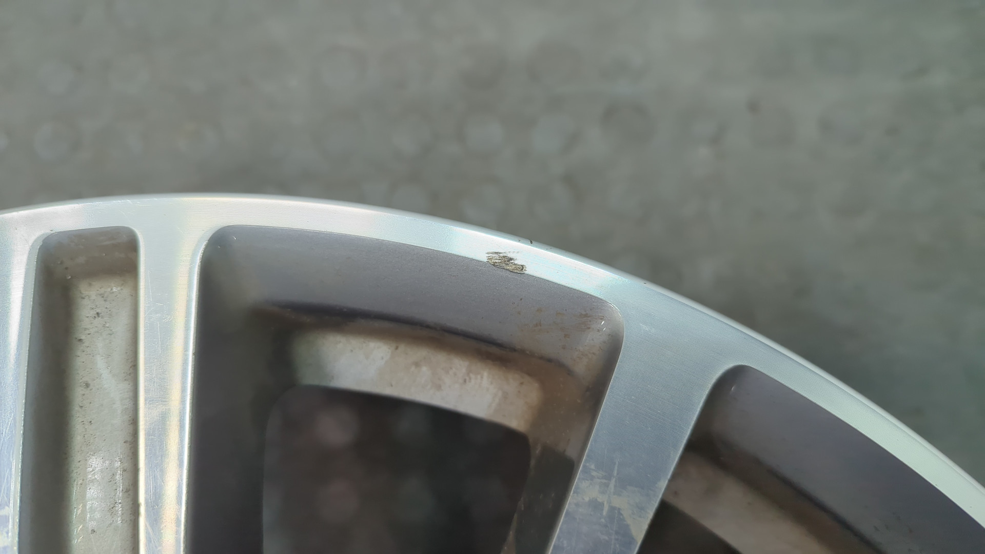 Диск колесный литой легкий сплав