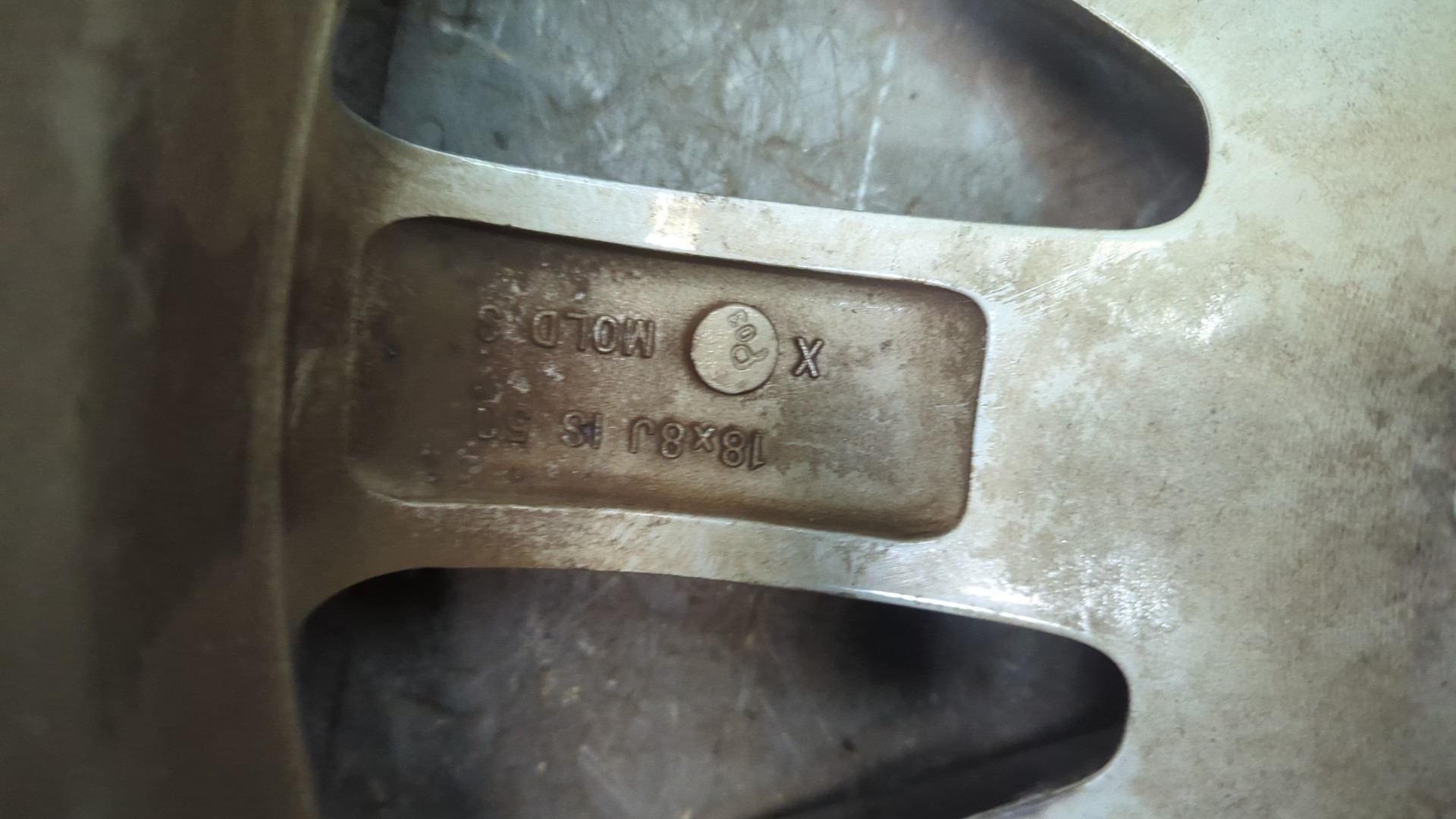 Диск колесный литой легкий сплав