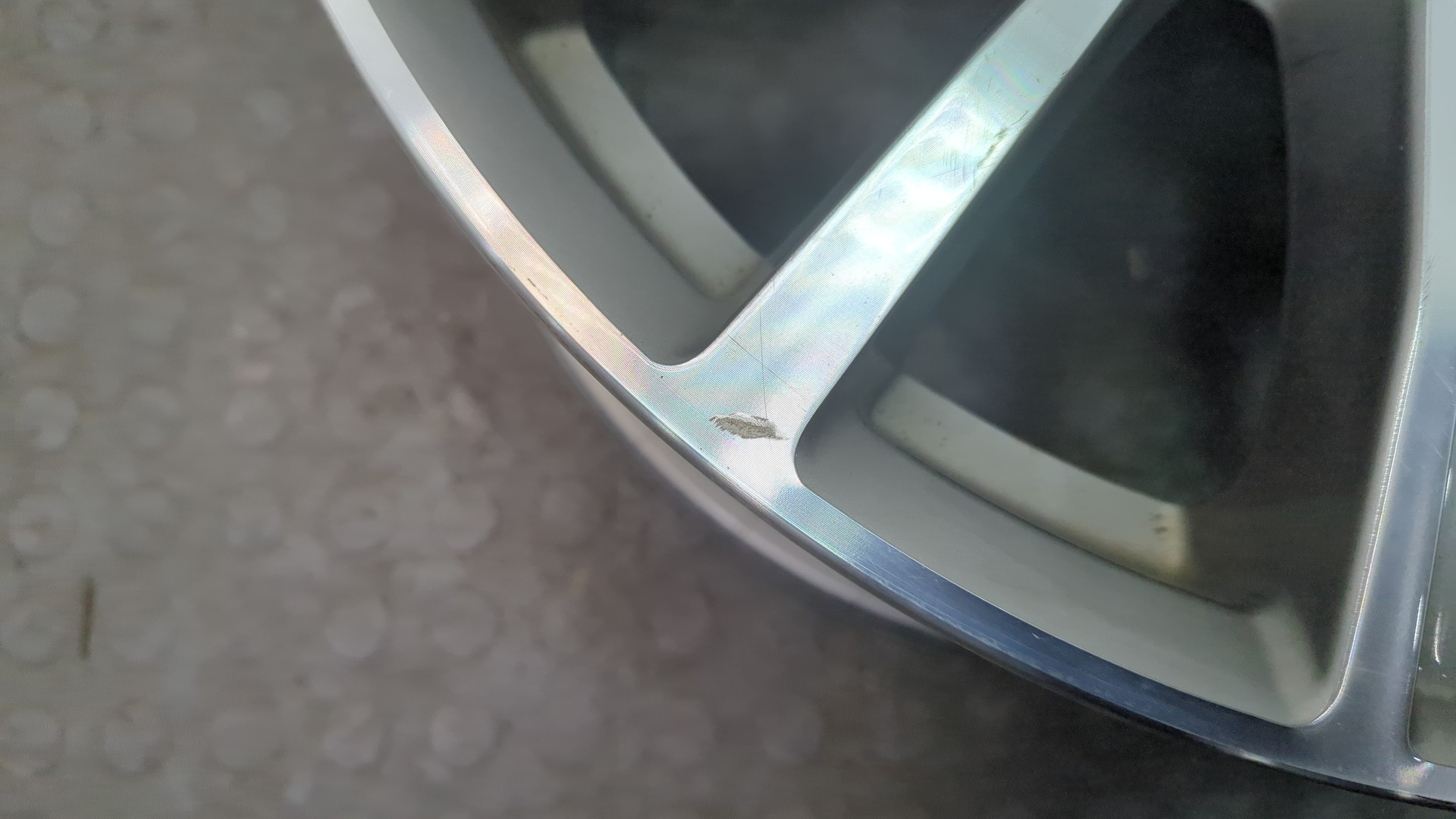 Диск колесный литой легкий сплав