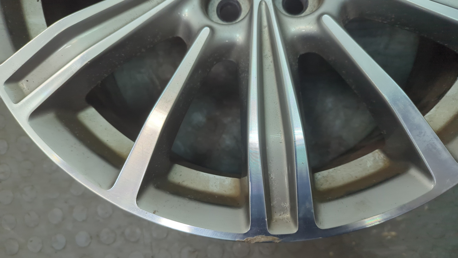 Диск колесный литой легкий сплав