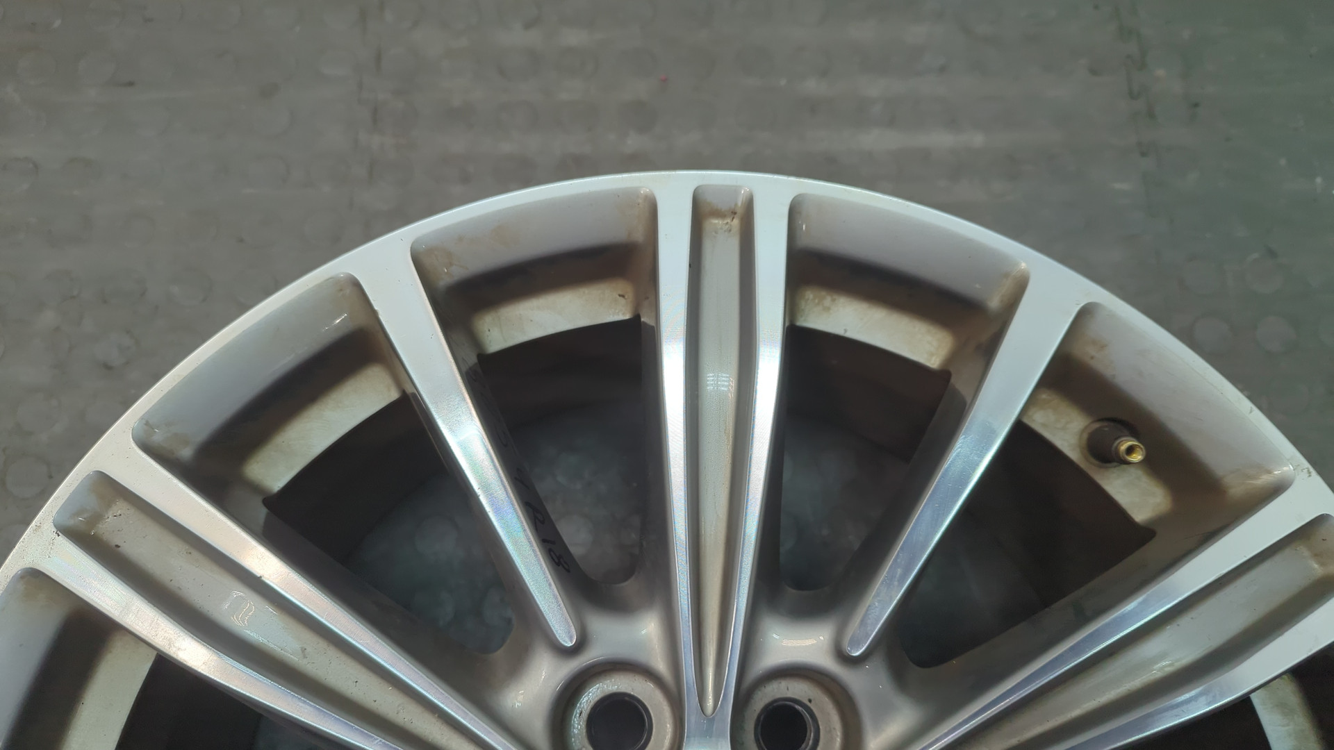 Диск колесный литой легкий сплав