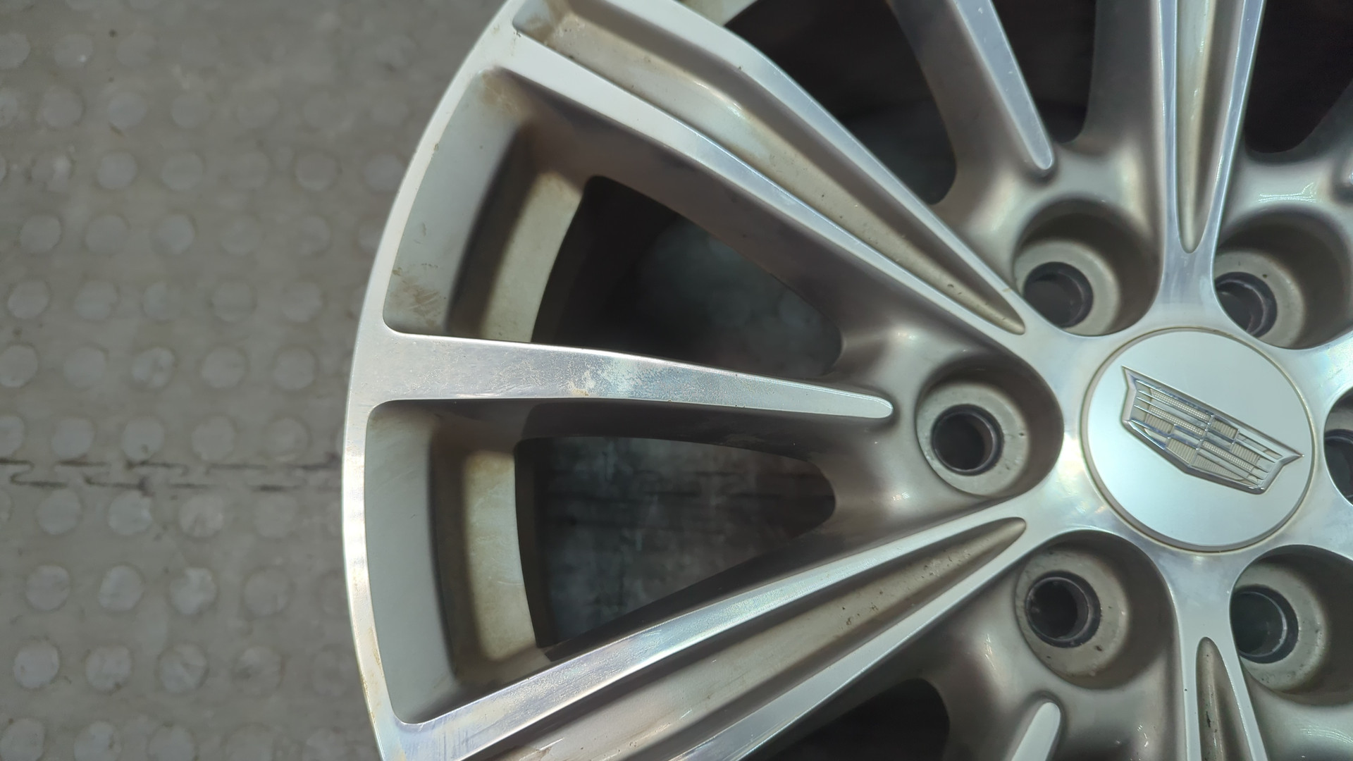 Диск колесный литой легкий сплав