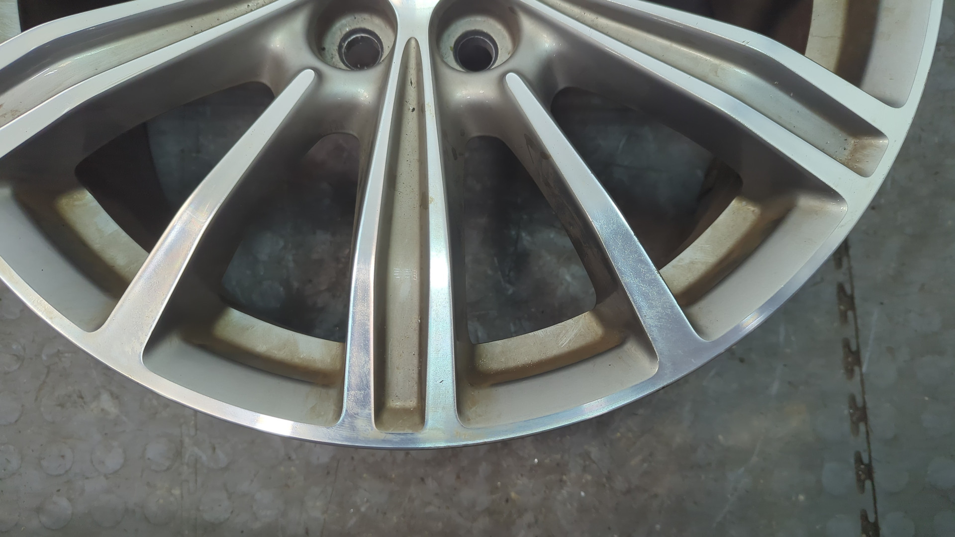 Диск колесный литой легкий сплав