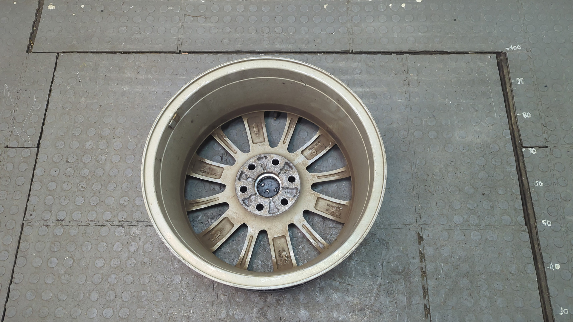 Диск колесный литой легкий сплав