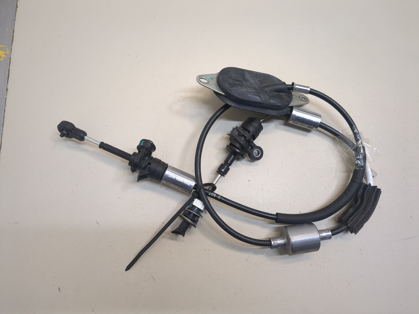 Трос КПП (выбора/переключения передач)