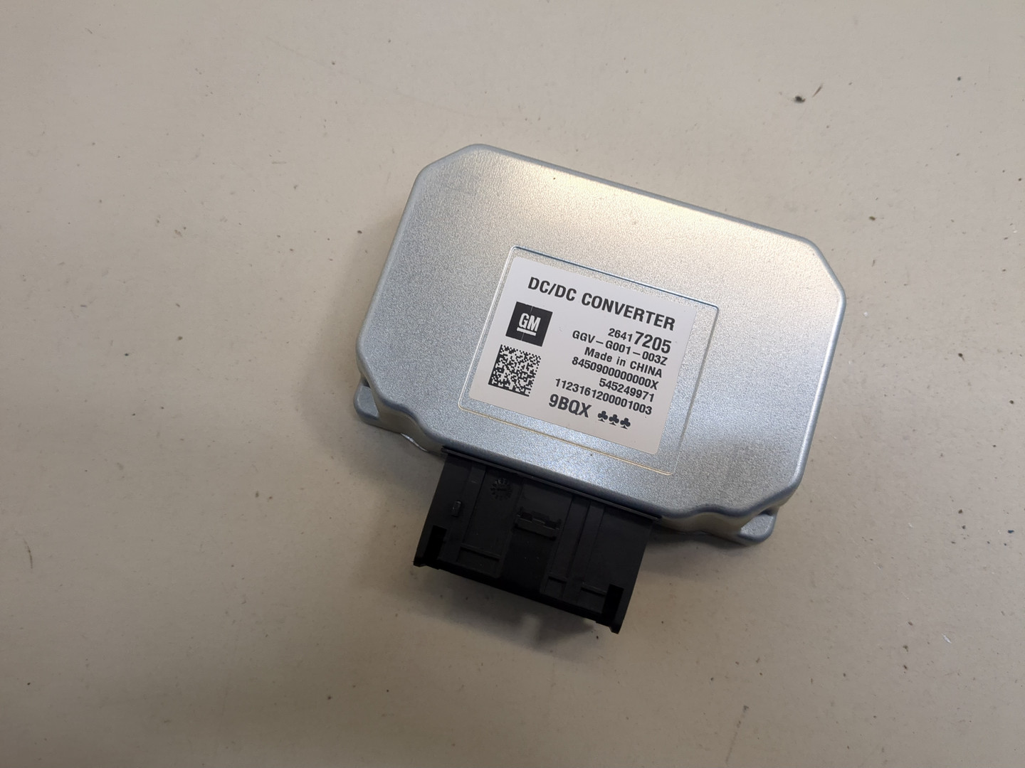 Преобразователь напряжения (адаптер)